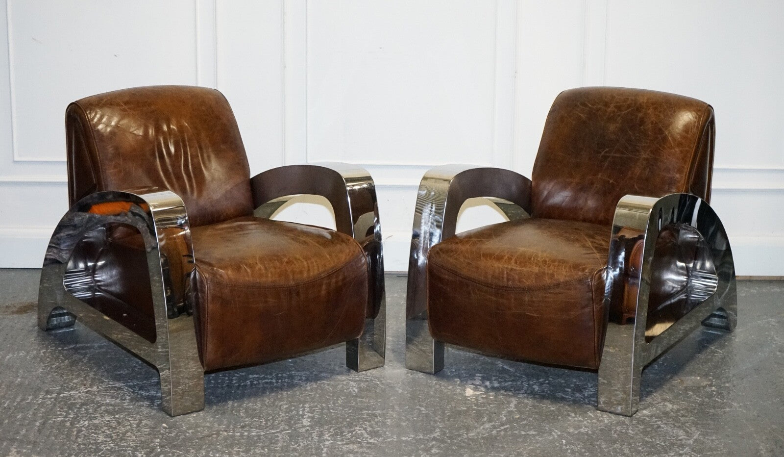 STUNNING PAIR OF FRENCH ART DECO CHROME AVIATOR HERITAGE BROWN LEATHER ARMCHAIRS