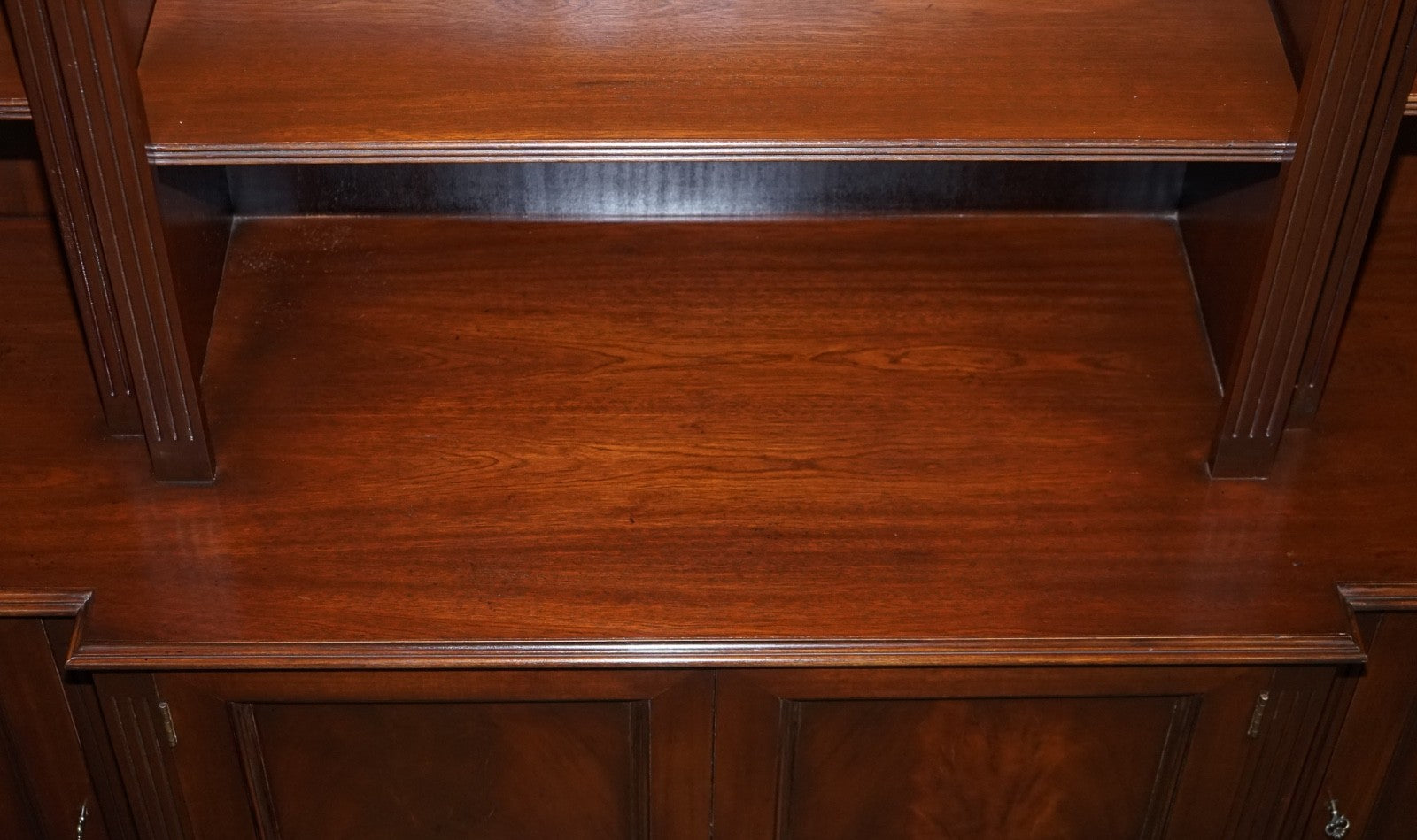 REGENCY STYLE BREAKFRONT OPEN BOOKCASE DISPLAY CABINET SHELVES & CUPBOARDS