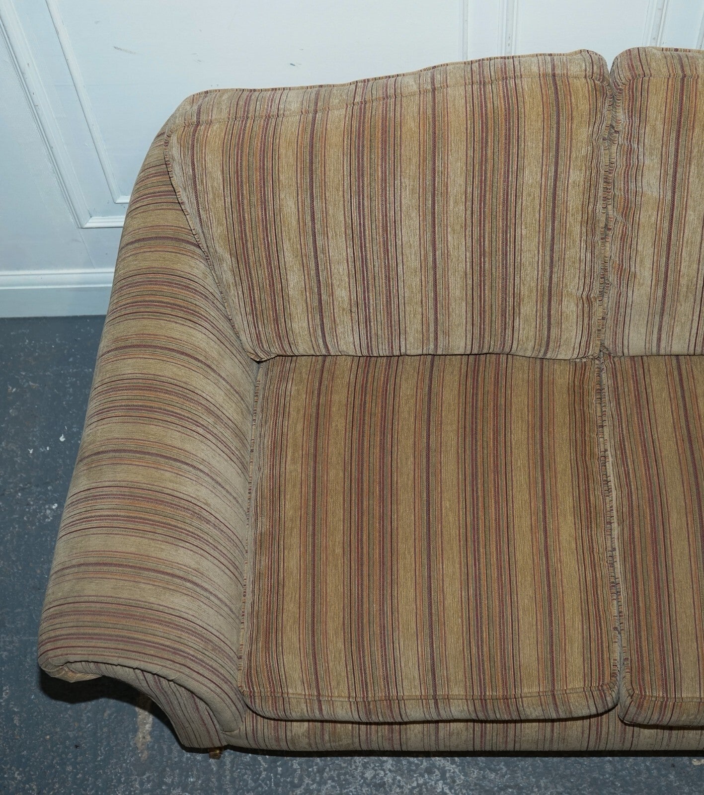 VINTAGE PARKER KNOLL WESTBURY 2 SEATER FABRIC SOFA WITH CASTOR FEET