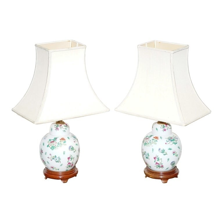 PAIR OF VINTAGE ORIENTAL ASIAN HAND PAINTED TABLE LAMPS WITH LAMP SHADES