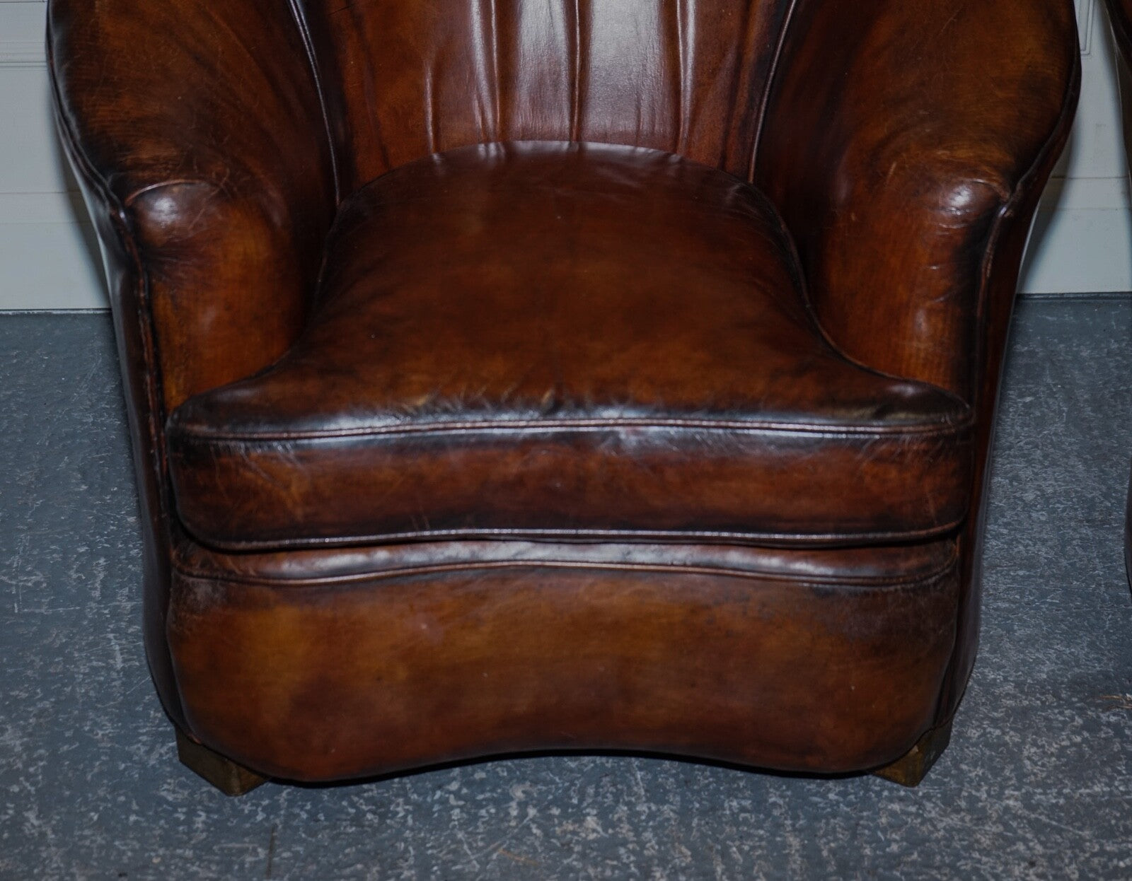 1920'S ART DECO RESTORED HAND DYED WHISKEY BROWN SUITE SOFA ARMCHAIRS FOOTSTOOLS