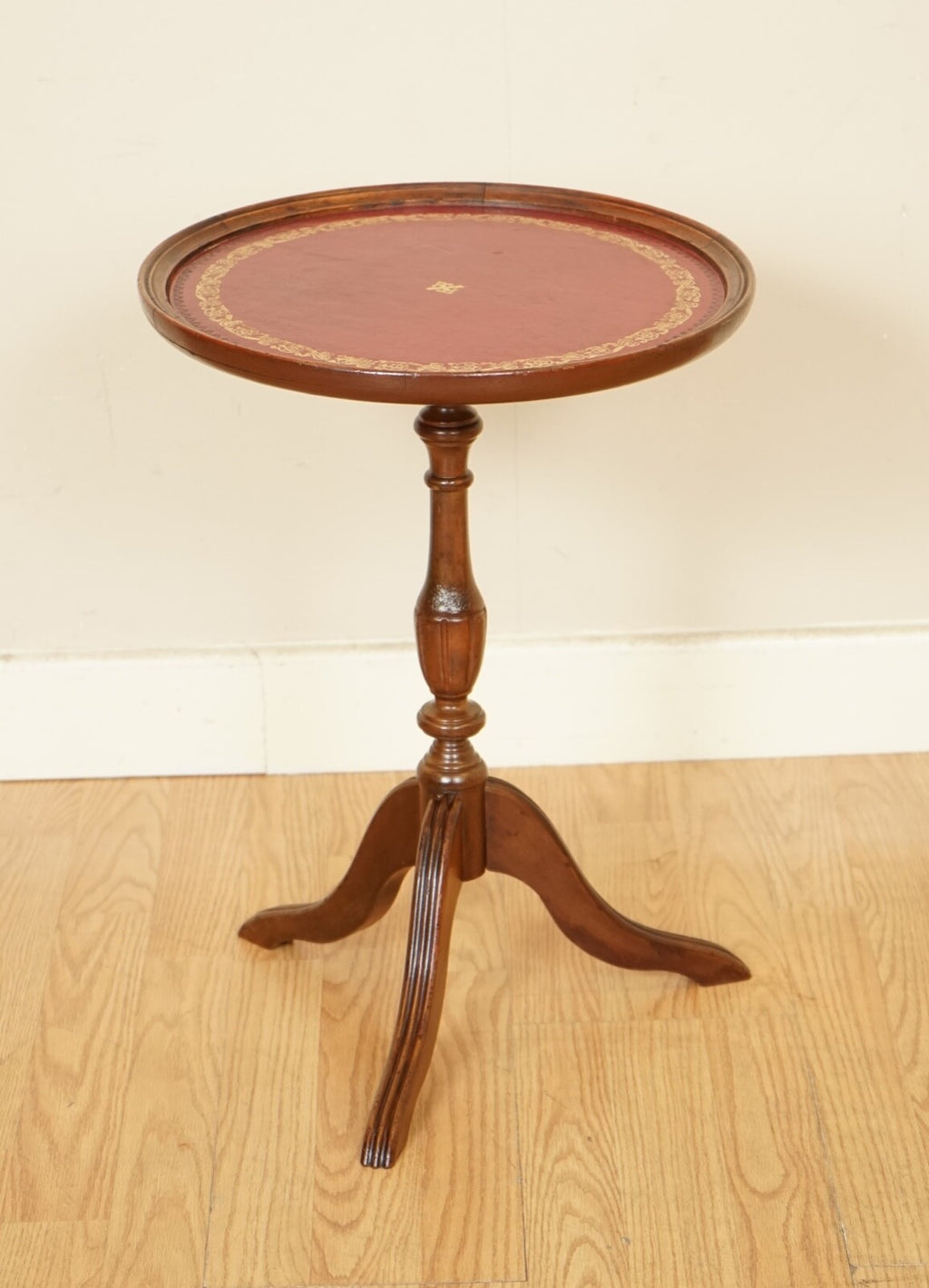 LOVELY VINTAGE SIDE END PLANT SIDE TABLE WITH RED LEATHER EMBOSSED TOP