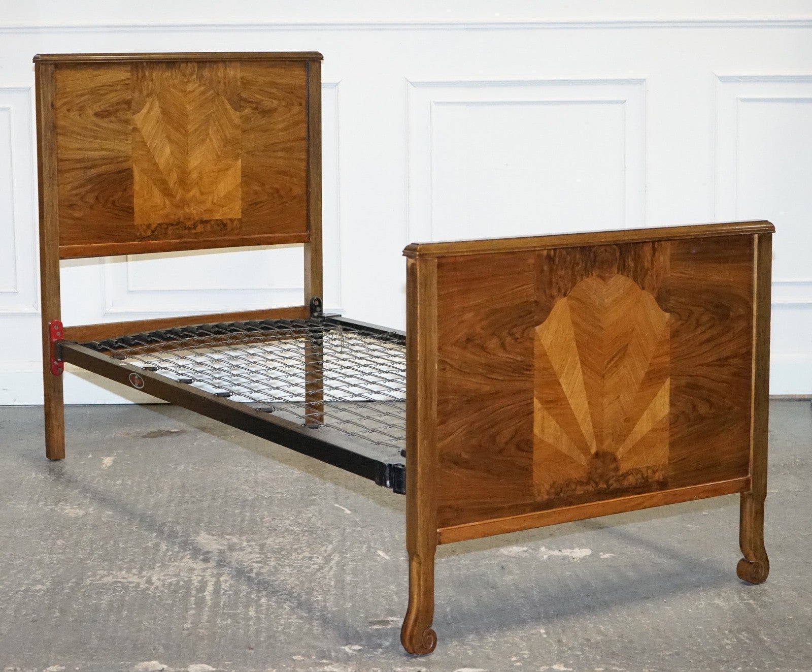 ART DECO BURR WALNUT DECORATIVE INLAID PANELS SINGLE BED (2/2)