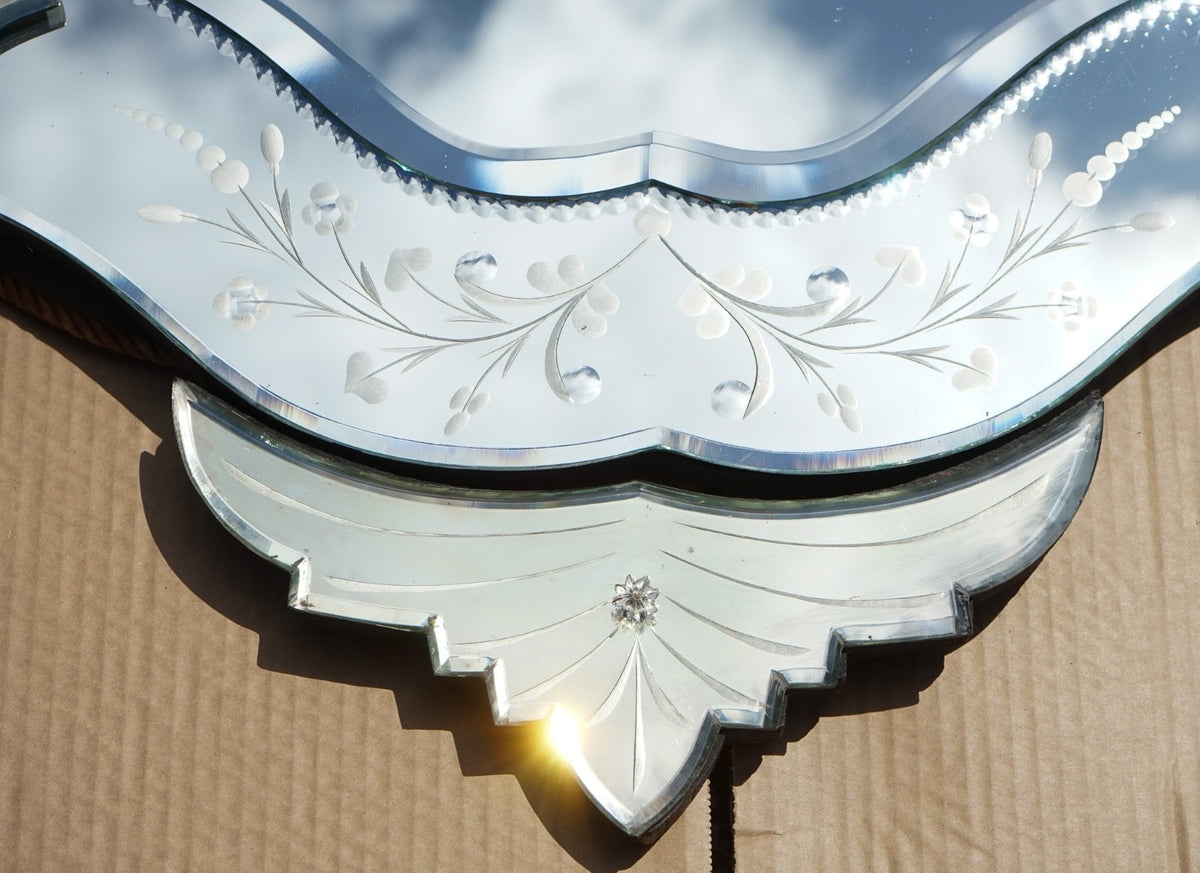 ANTIQUE ITALIAN CIRCA 1910 VENETIAN ETCHED GLASS HEART SHAPED WALL MIRROR