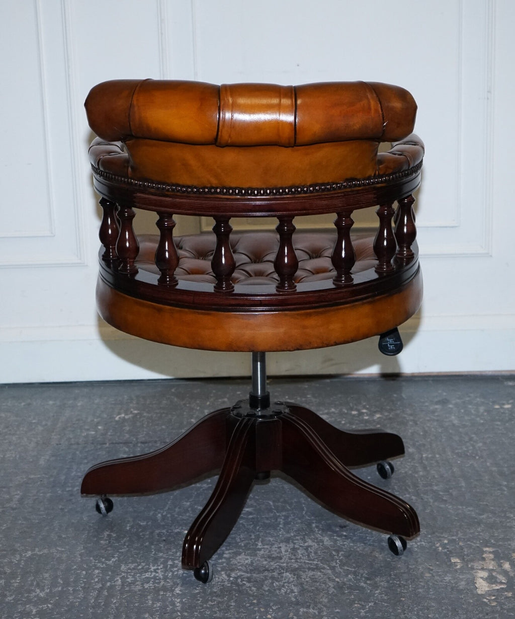 FULLY RESTORED CIGAR BROWN LEATHER CHESTERFIELD CAPTAINS OFFICE SWIVEL ARMCHAIR