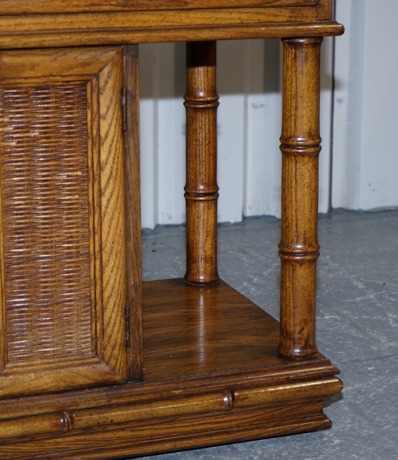 VINTAGE AMERICAN FAUX BAMBOO STYLE CONSOLE TABLE SMALL SIDEBOARD BY BURLINGTON