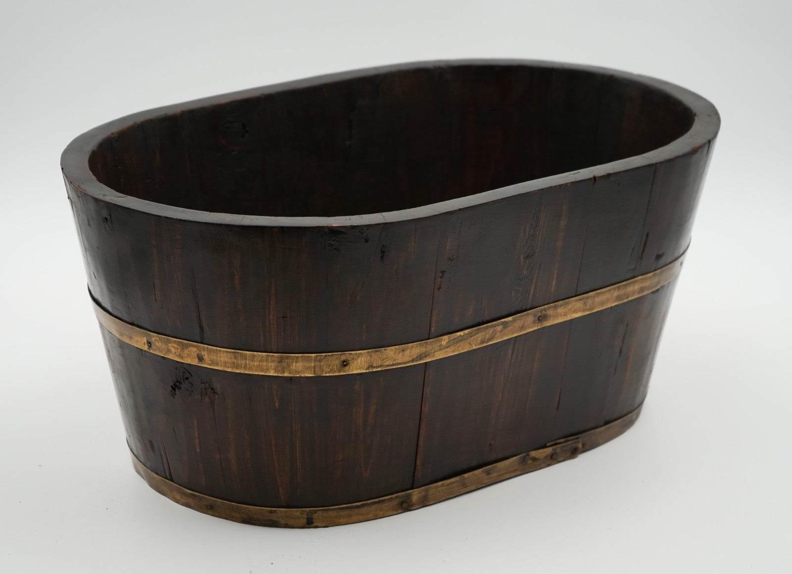 ANTIQUE ENGLISH OAK PLANTER OR CHAMPAGNE COOLER BUCKET WITH BRASS TRIM