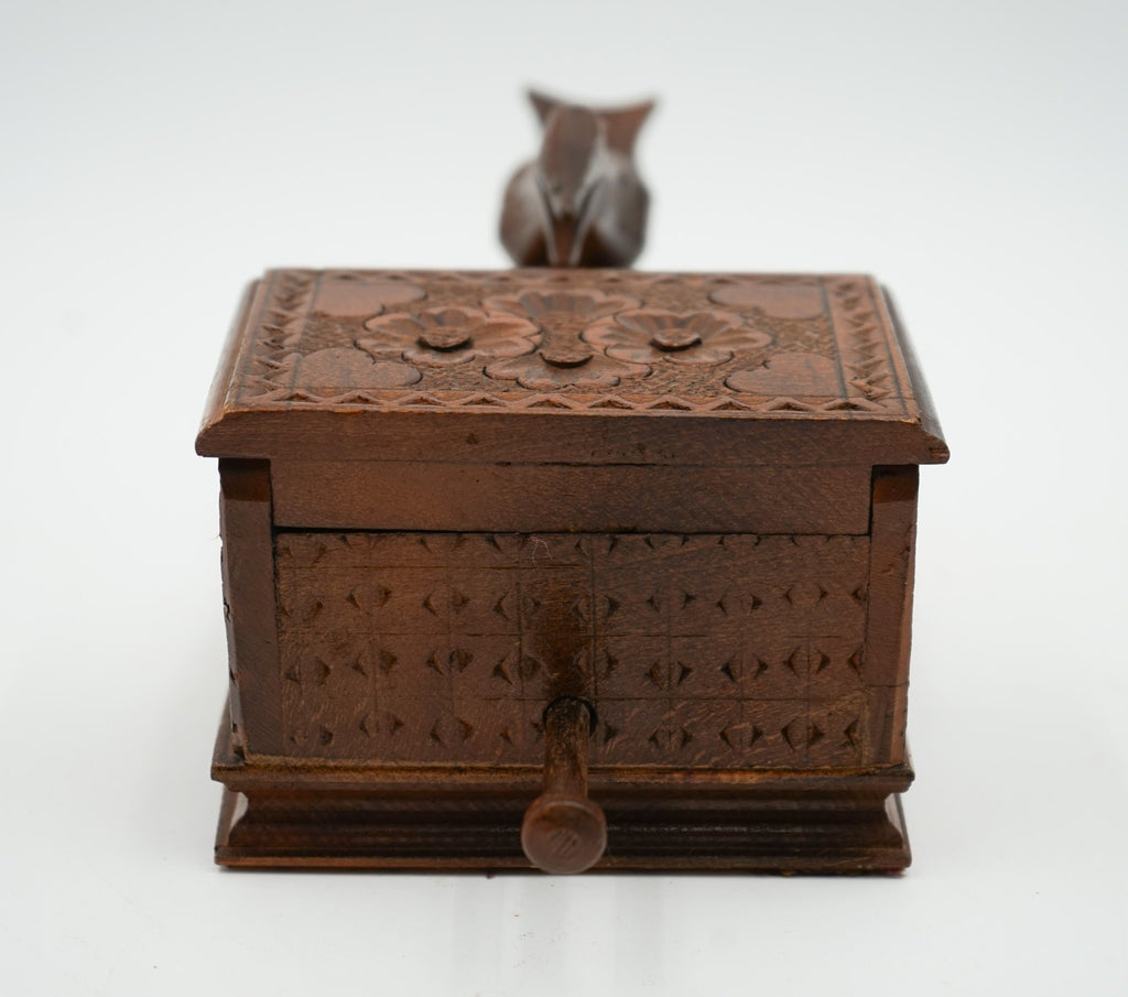 CIRCA 1950'S BIRDIE CIGARETTE DISPENSER CARVED WOOD BOX