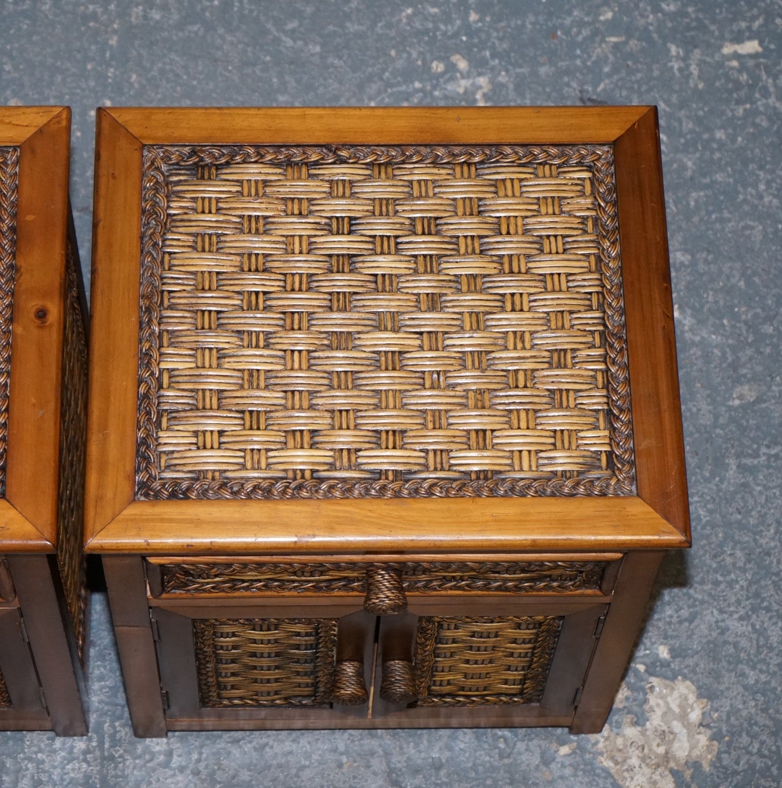 VINTAGE PAIR OF WICKER OR RATTAN NIGHTSTANDS BEDSIDE TABLES CUPBOARD & DRAWER