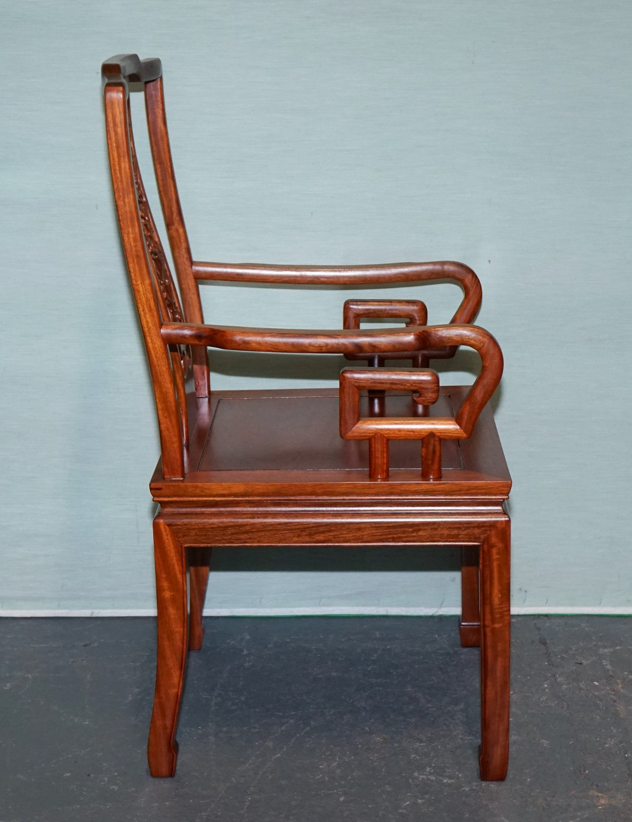 VINTAGE ORIENTAL CHINESE TEAK CARVED FLOWER AND BIRD ARMCHAIR
