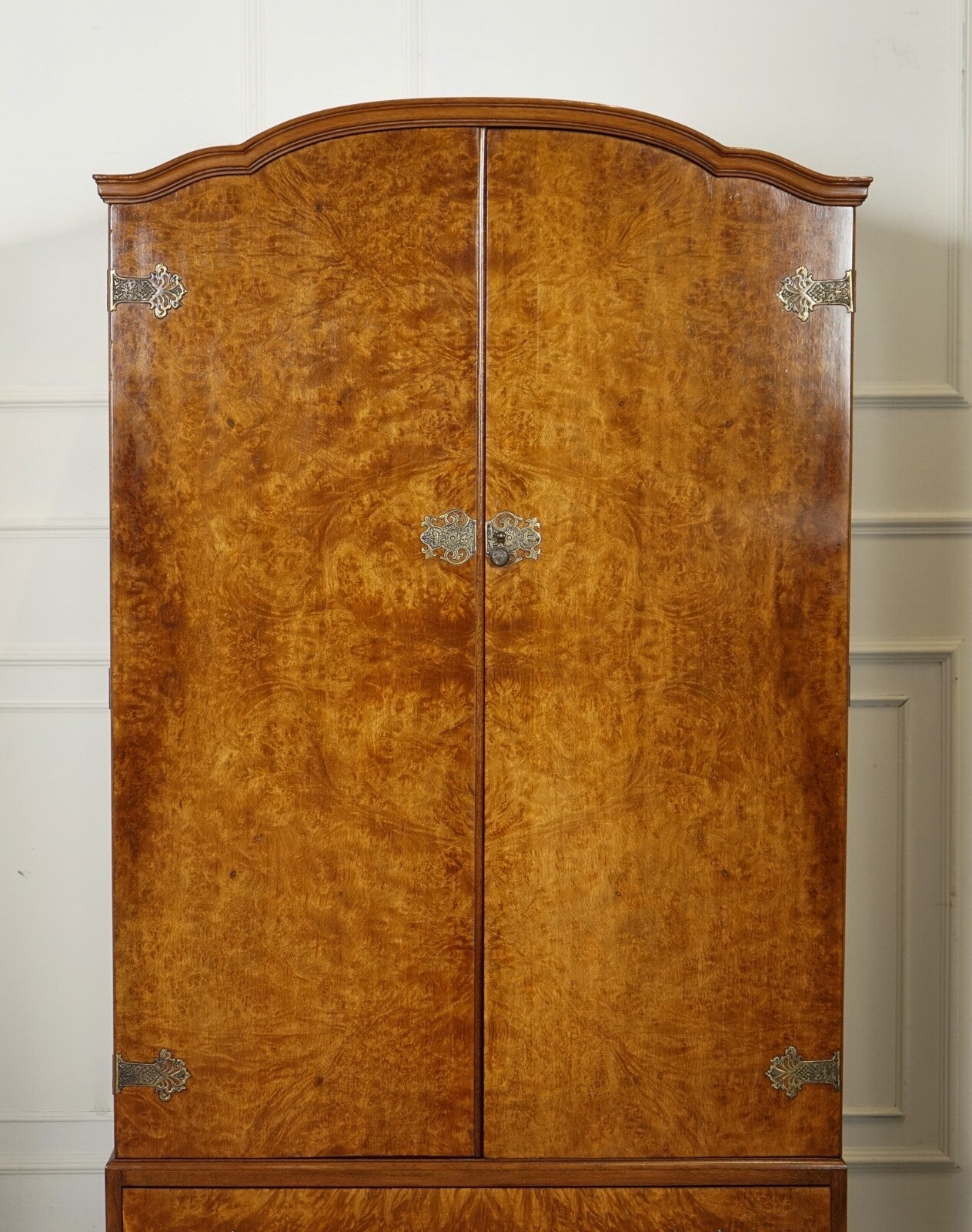 LOVELY 1920'S ART DECO BURR WALNUT WARDROBE WITH TWO DRAWERS QUEEN ANNE LEGS