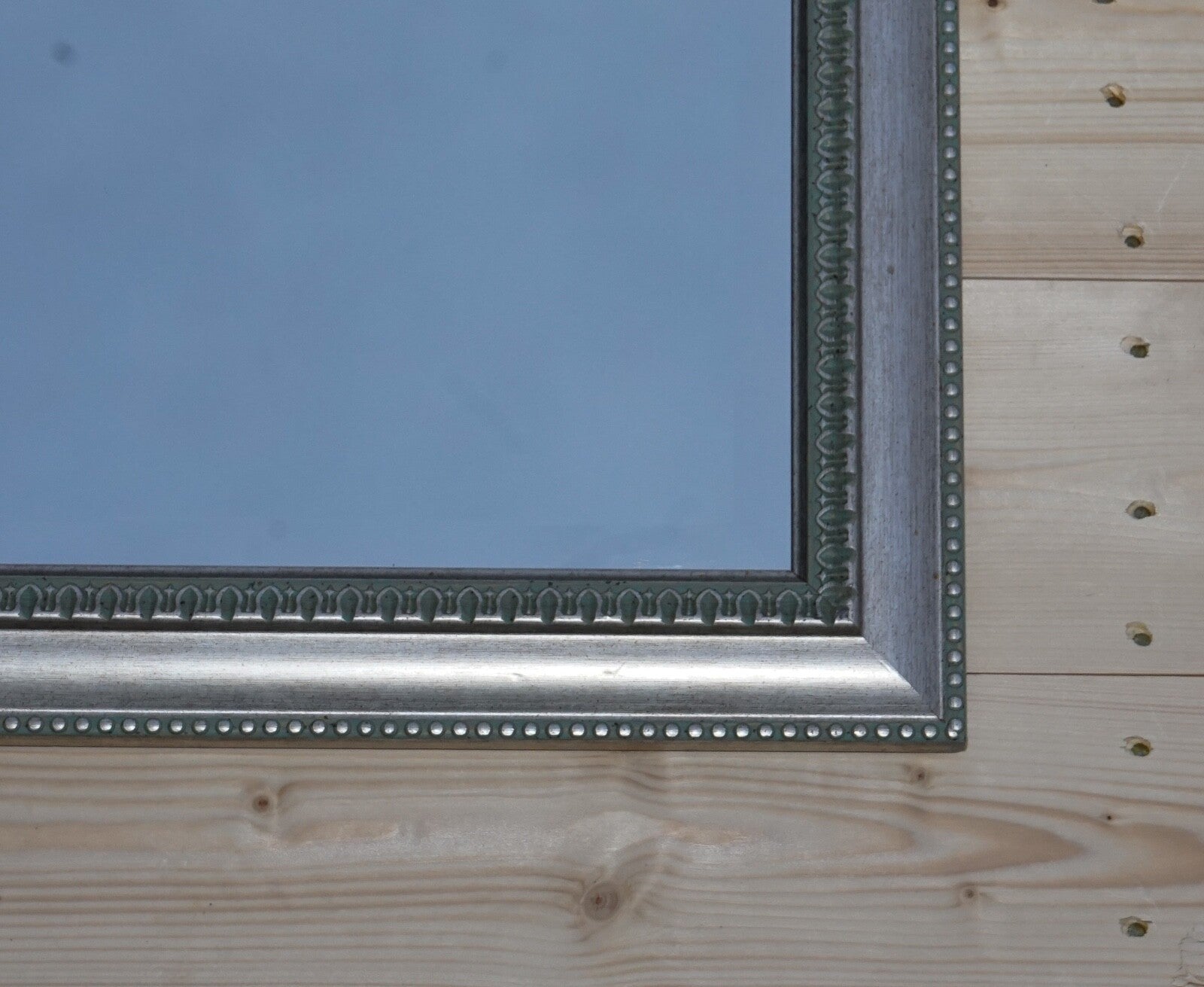 GORGEOUS SILVER GREY FRAME BEVELLED HANGING WALL MIRROR