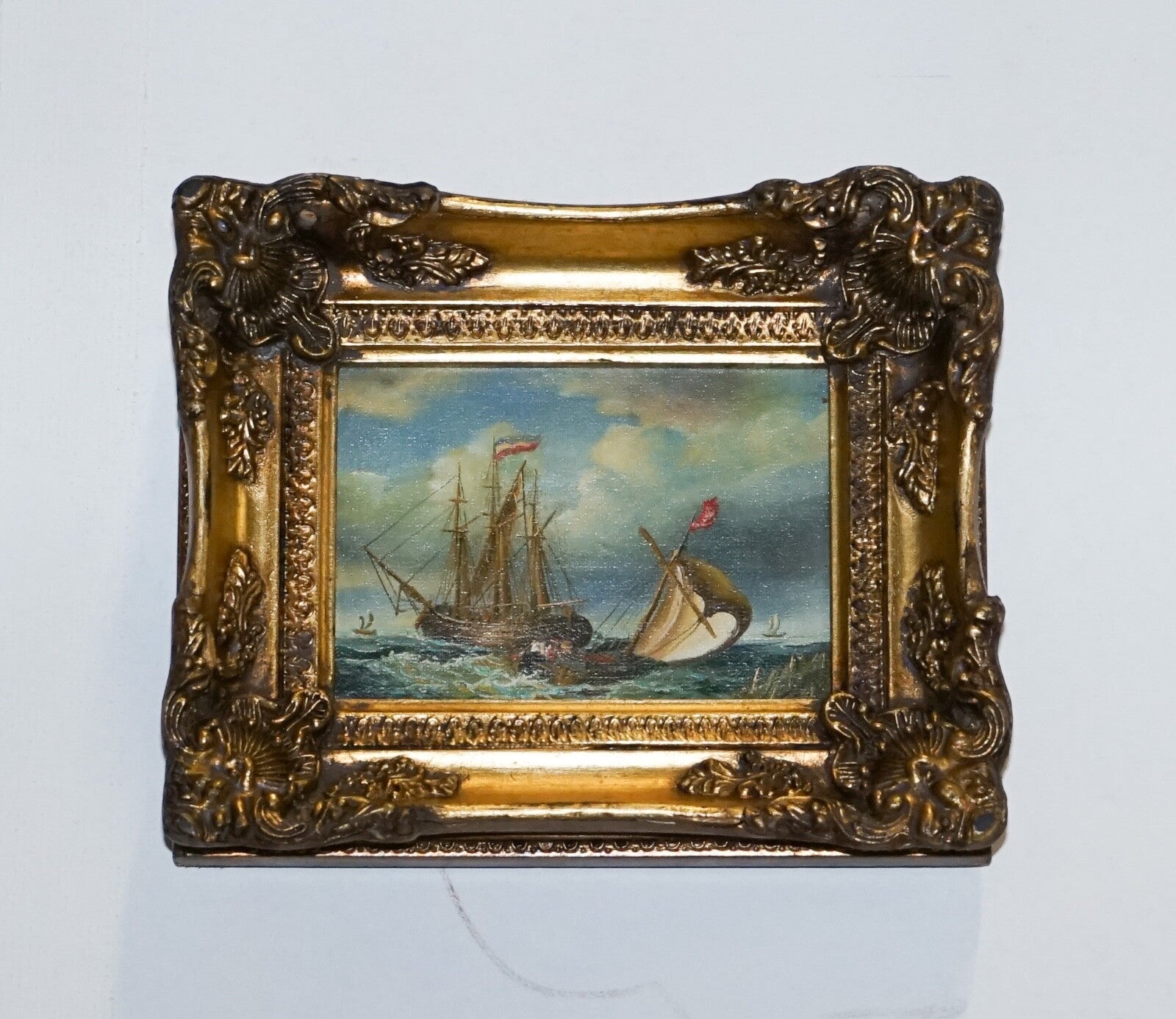 FINE ANTIQUE EARLY 20TH CENTURY OIL PAINTING OF FRENCH SHIP GILTWOOD FRAME