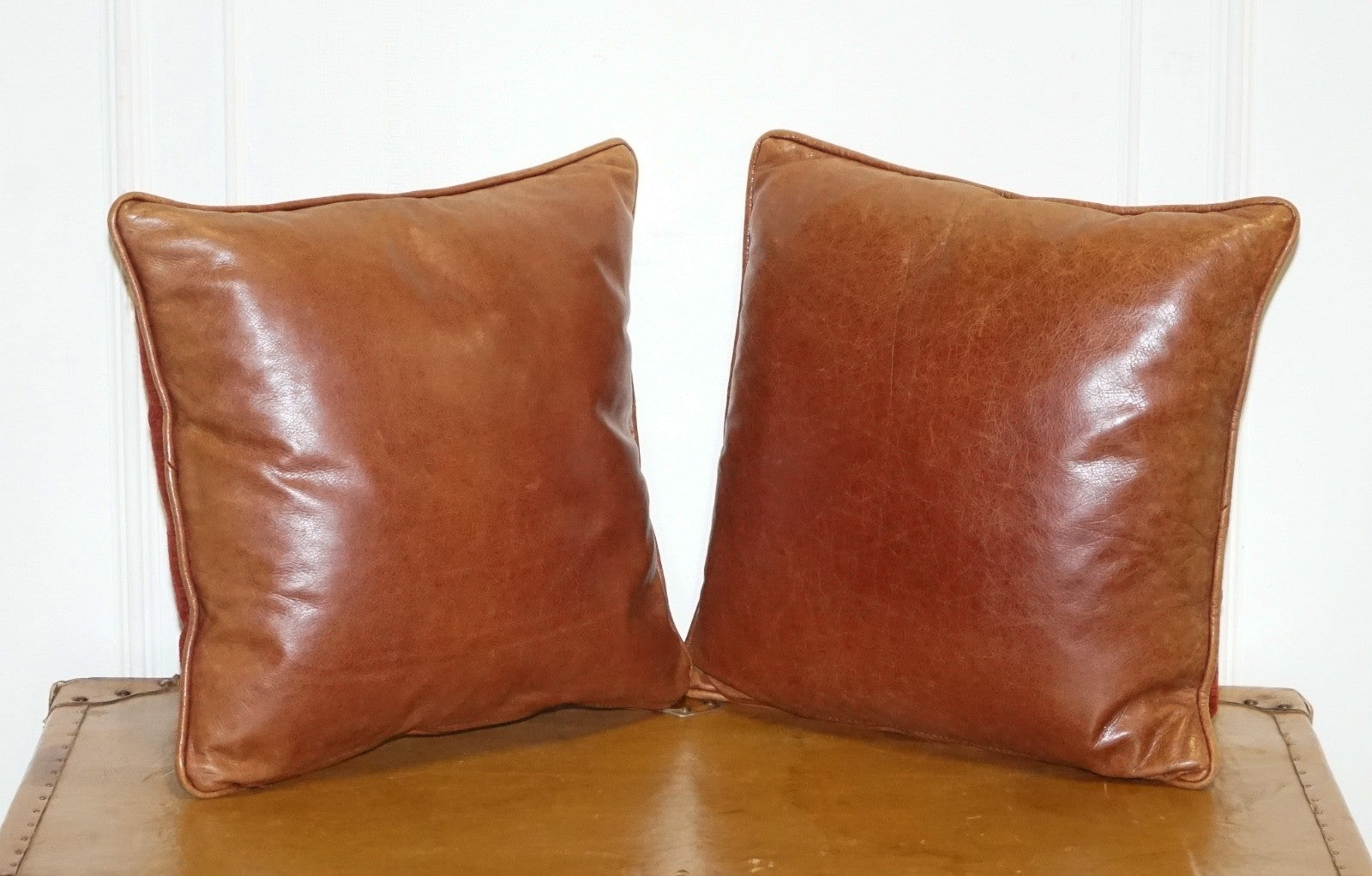 VINTAGE PAIR OF FEATHER FILLED CHESTNUT BROWN LEATHER & FABRIC SCATTER CUSHIONS