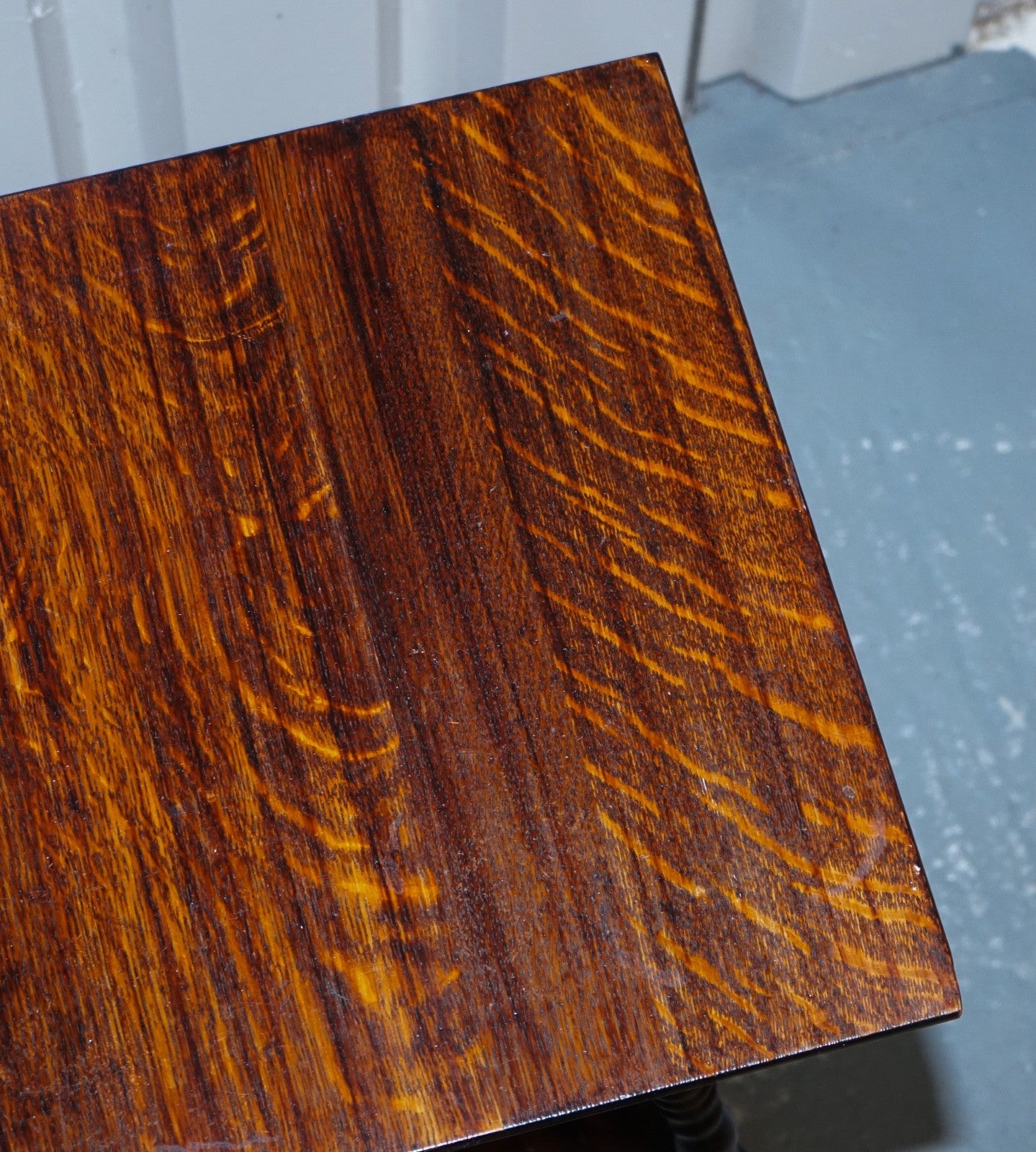 ANTIQUE VICTORIAN TIGER OAK SIDE TABLE TURNED BOBBIN LEGS WITH CAST IRON FEET