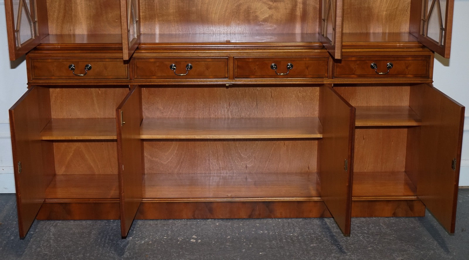 VINTAGE GEORGIAN STYLE YEW WOOD FOUR DOOR DISPLAY CABINET BOOKCASE