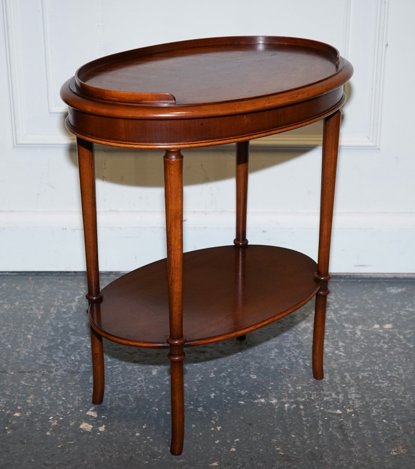 VINTAGE PAIR OF FLAMED MAHOGANY OVAL SIDE END WINE LAMP TABLE GALLERY RAIL TOP