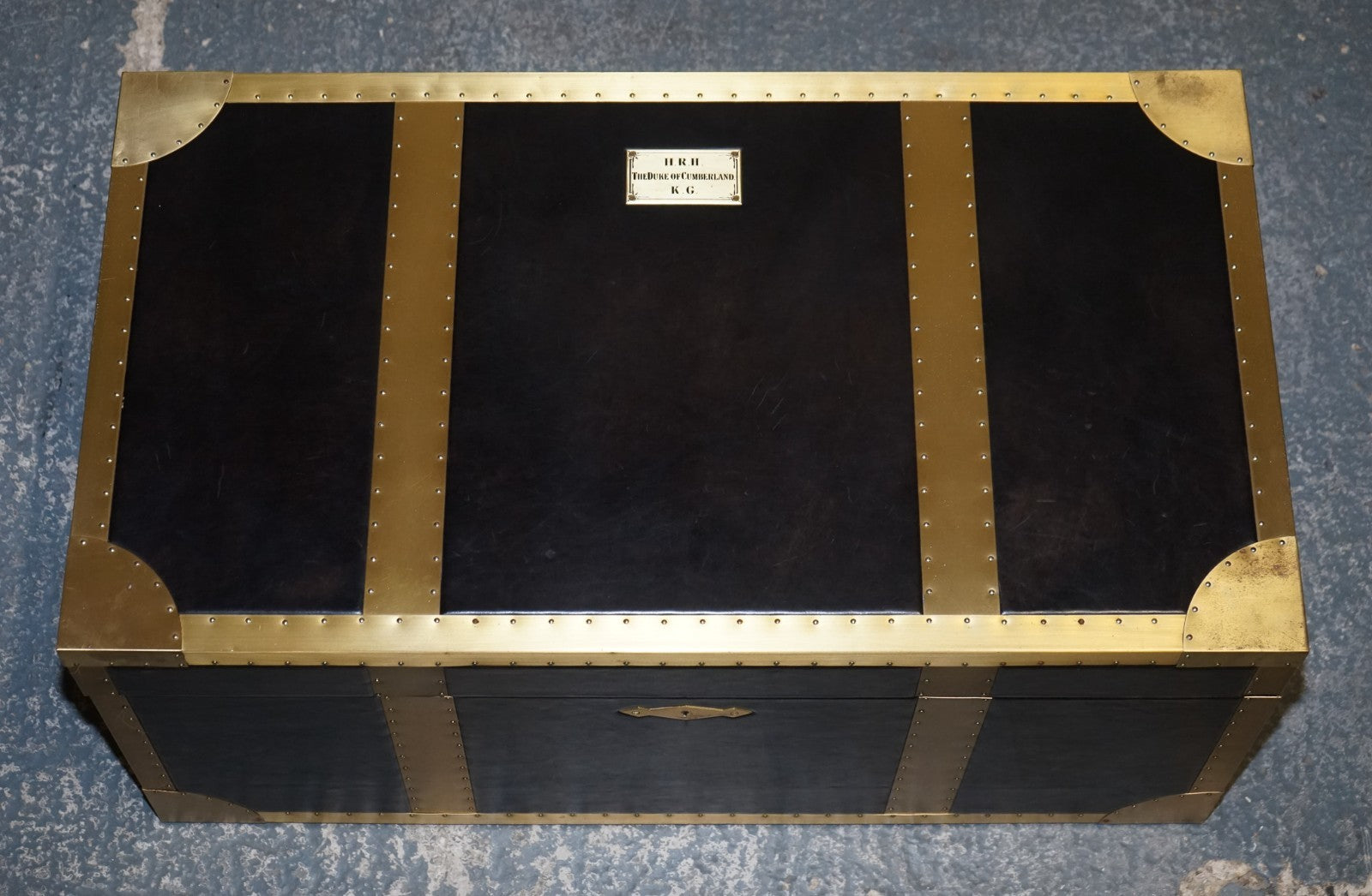 TIMOTHY OULTON CUMBERLAND COLLECTION STORAGE TRUNK WITH RED VELVET LINING