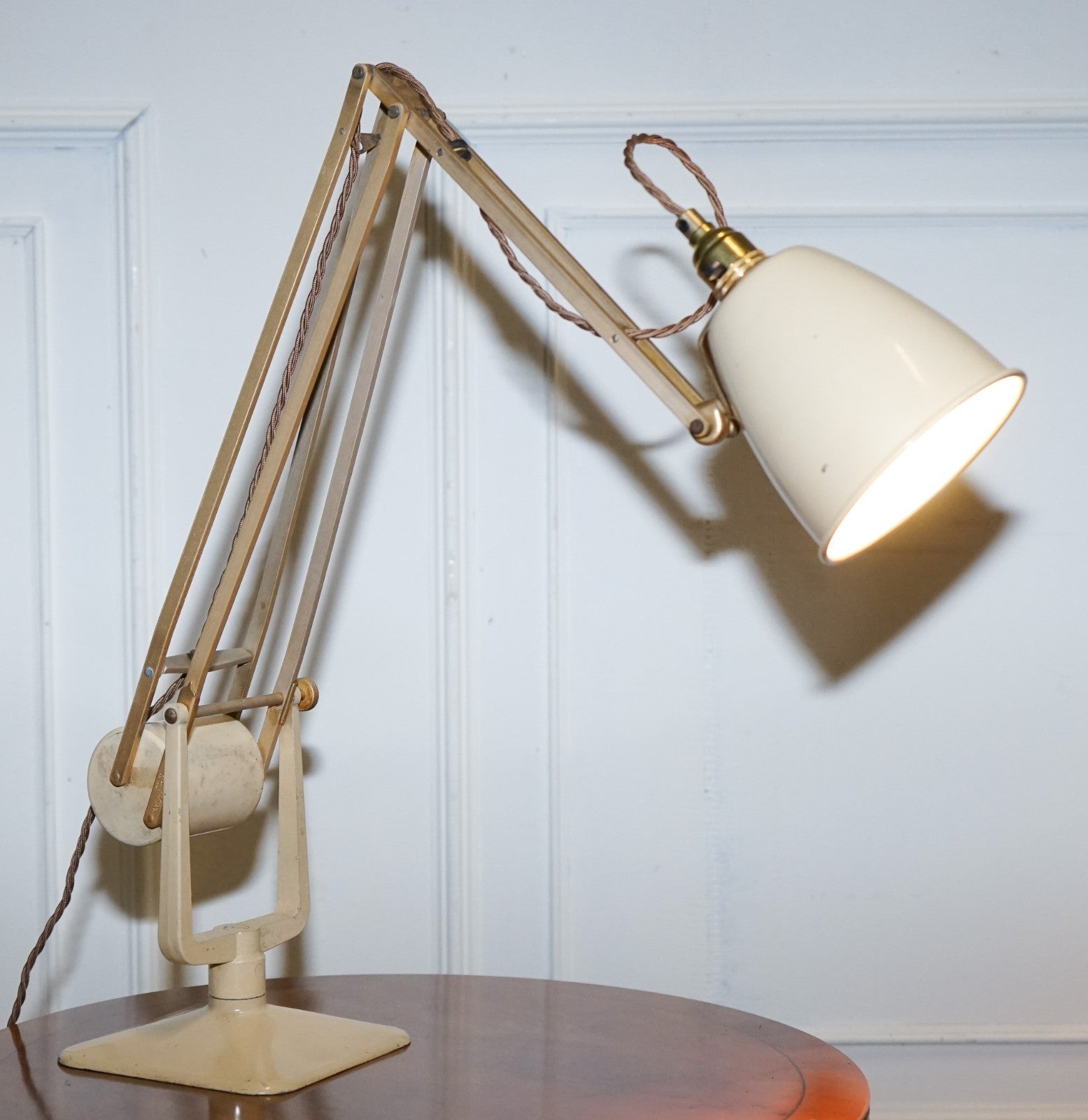 ANTIQUE CIRCA 1950 RECLAIMED HADRILL & HORSTMANN COUNTERPOISE DESK LAMP