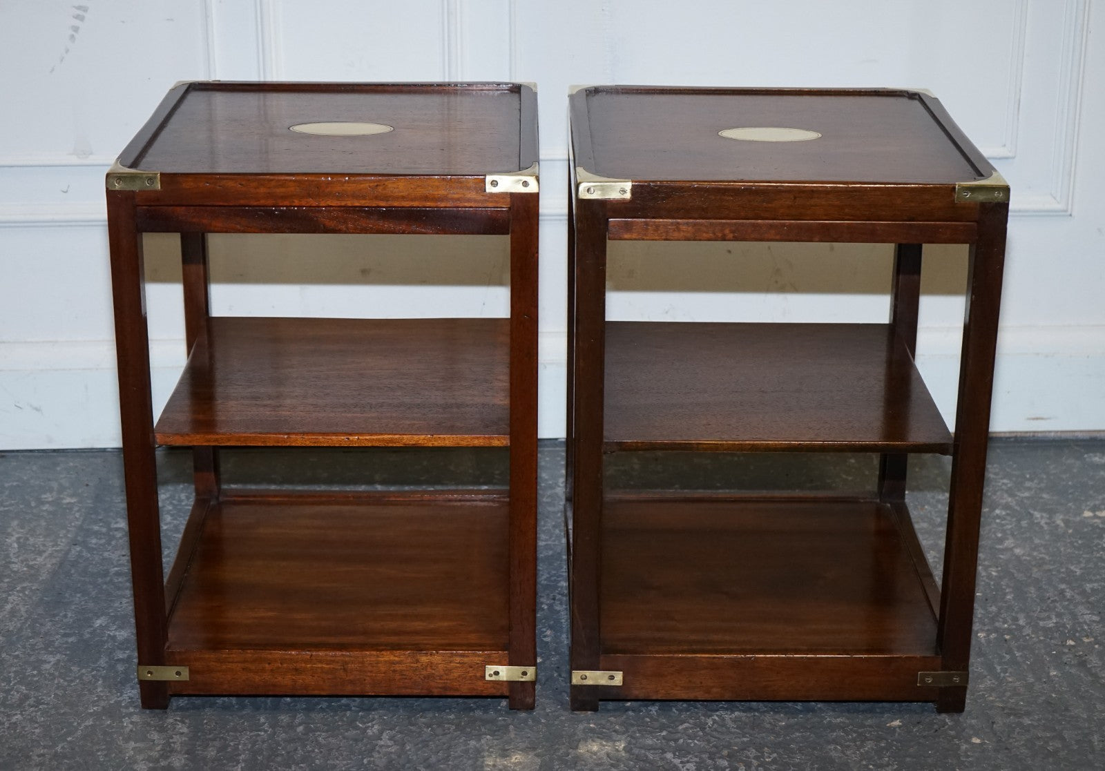 VINTAGE PAIR OF KENNEDY LONDON MILITARY CAMPAIGN BRASS SIDE END WINE TABLES