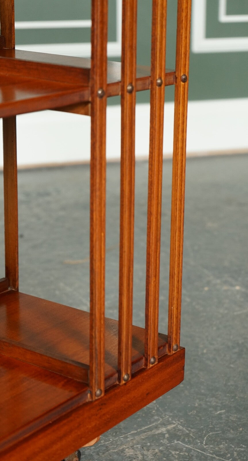 STUNNING BURR WALNUT SHERATON REVIVAL INLAID REVOLVING BOOKCASE END TABLE