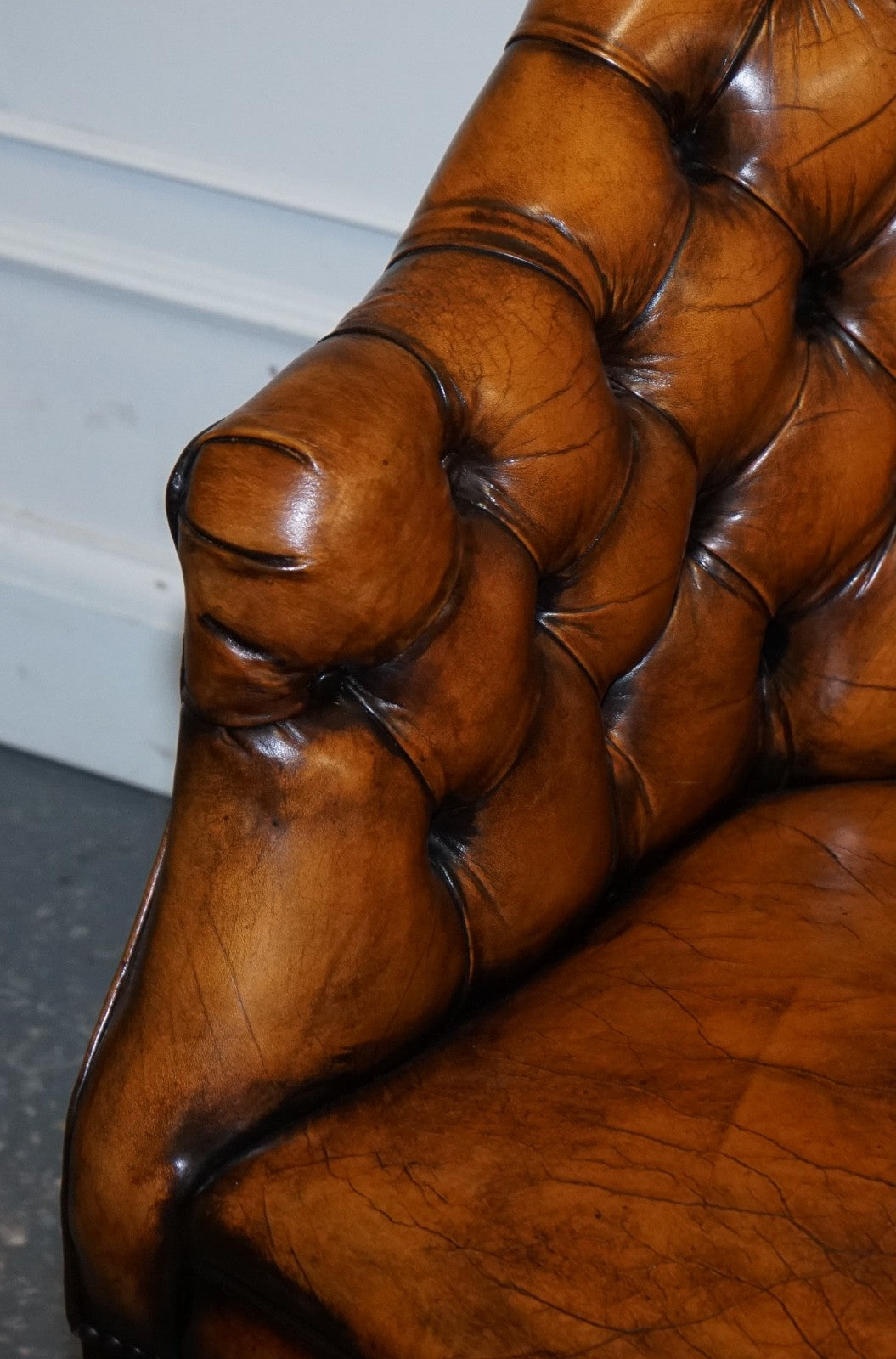 SET OF FOUR ENGLISH CHESTERFIELD HAND DYED LEATHER OFFICE LIBRARY TUB CHAIRS