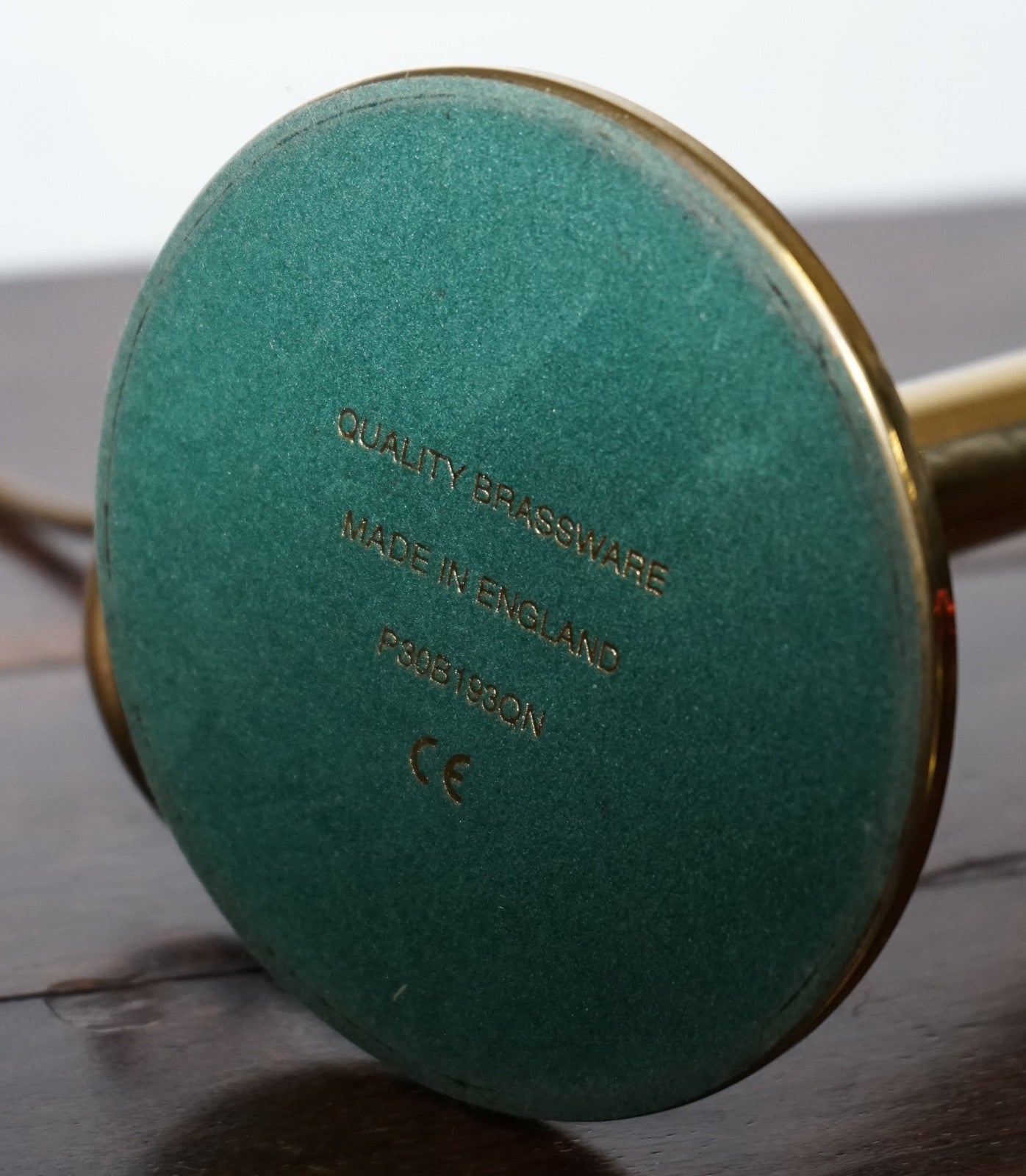 VINTAGE ENGLISH GEORGIAN STYLE SOLID BRASS WHITE CANDLE STICK TABLE LAMP