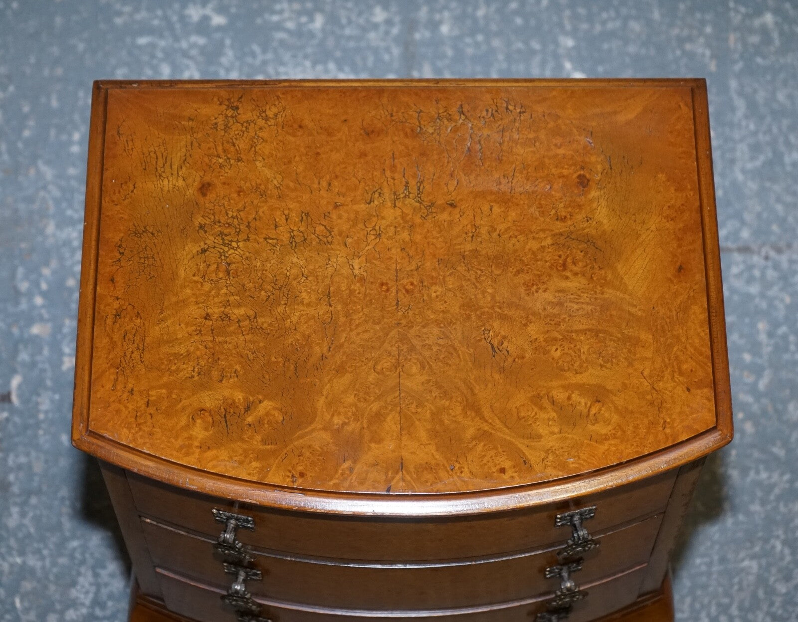 GORGEOUS VINTAGE ART DECO STYLE BURR WALNUT SIDE END LAMP TABLE QUEEN ANNE LEGS