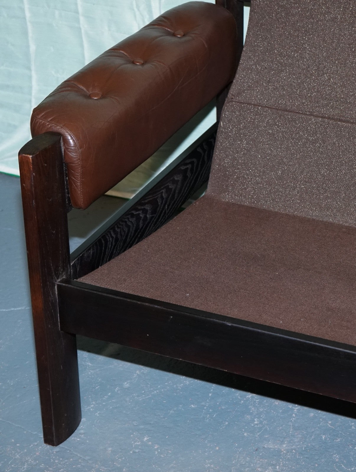 SCANDiNAVIAN ViNTAGE EKORNES STRESSLESS THREE SEATER SOFA