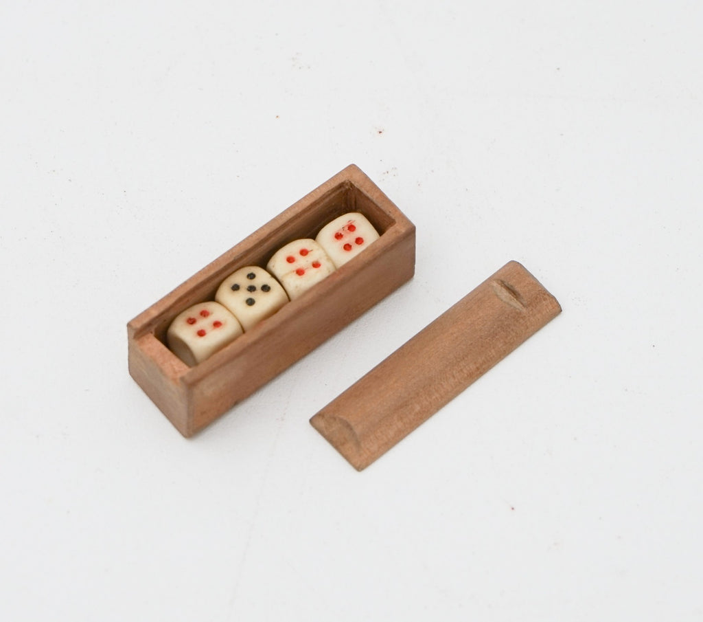 ANTIQUE 1920'S MAHJONG SET WITH ORIGINAL WOODEN BOX BONE & BAMBOO 144 TILES
