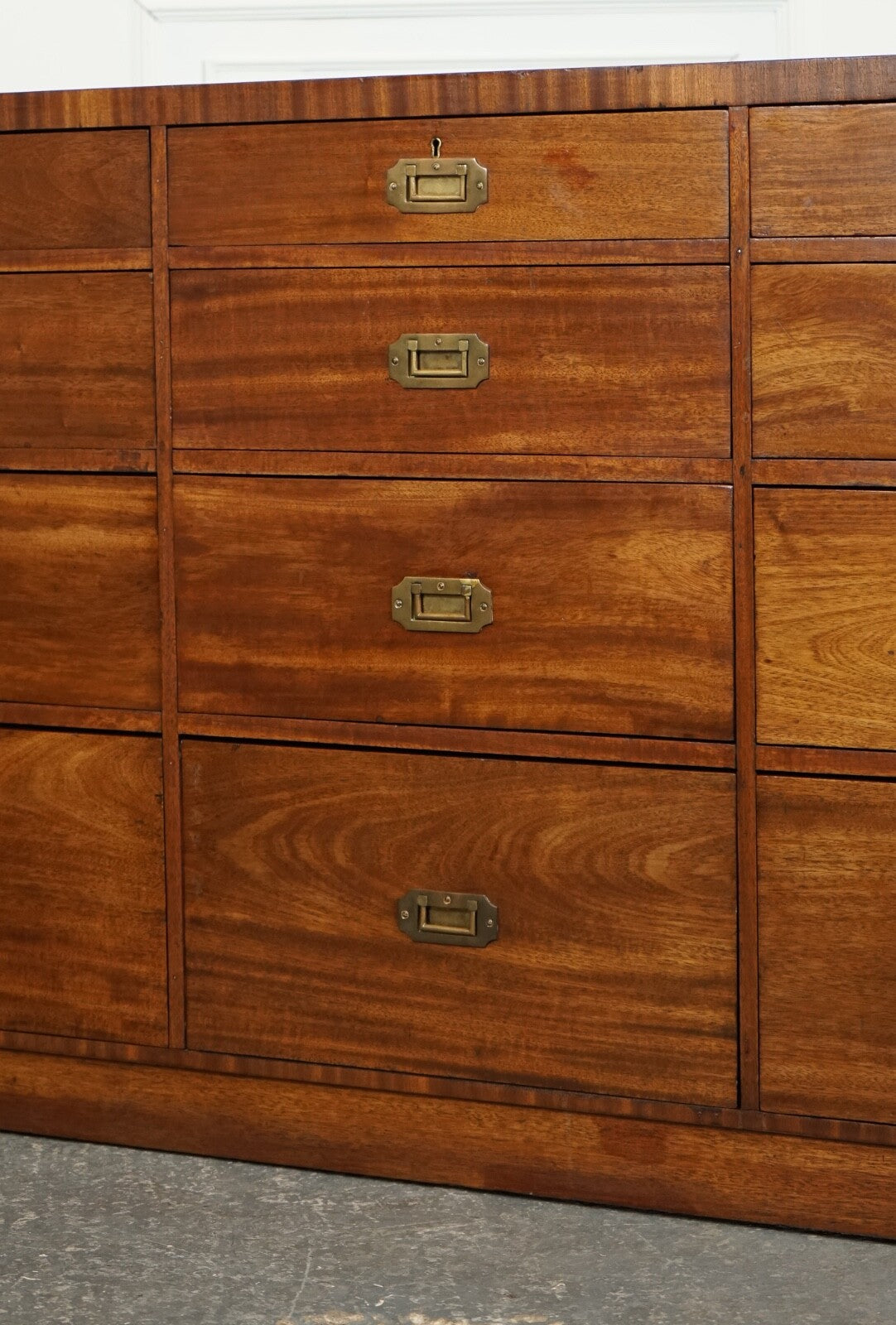 RARE ANTIQUE MILITARY CAMPAIGN MERCHANTS COUNTER SIDEBOARD GRADUATED DRAWERS