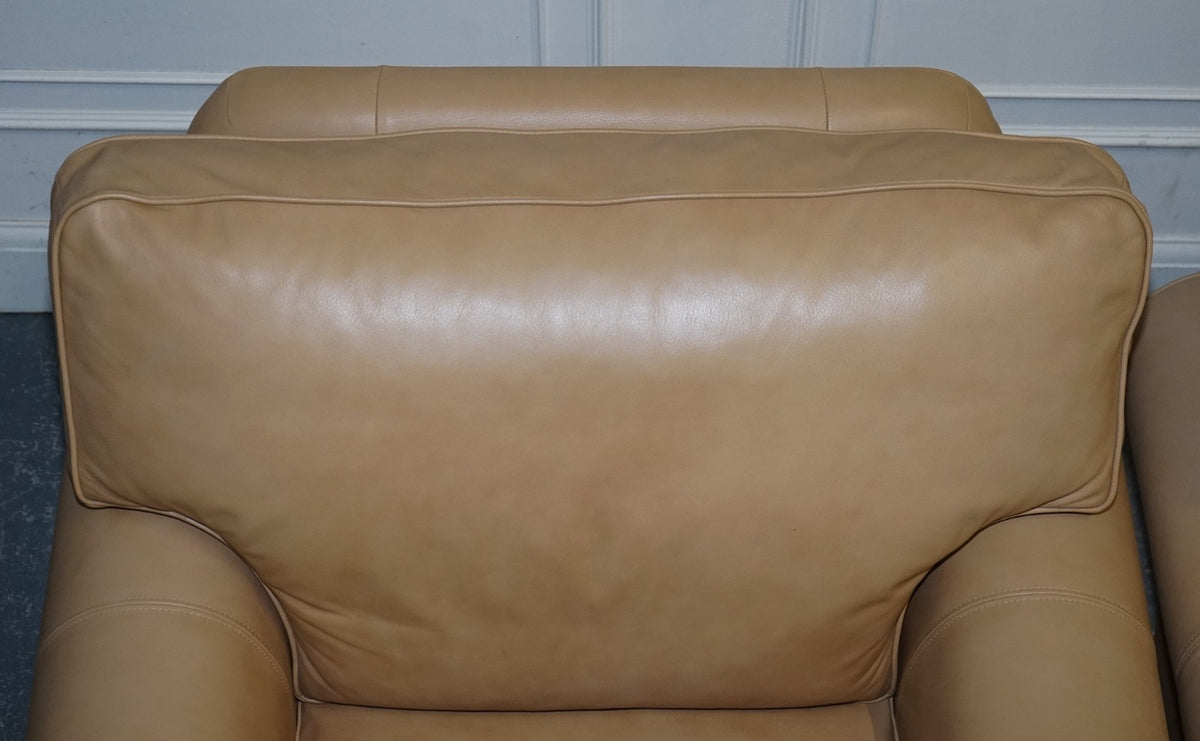 FINE LATTE BROWN LEATHER PAIR OF ARMCHAIRS MADE BY MULTIYORK ENGLAND