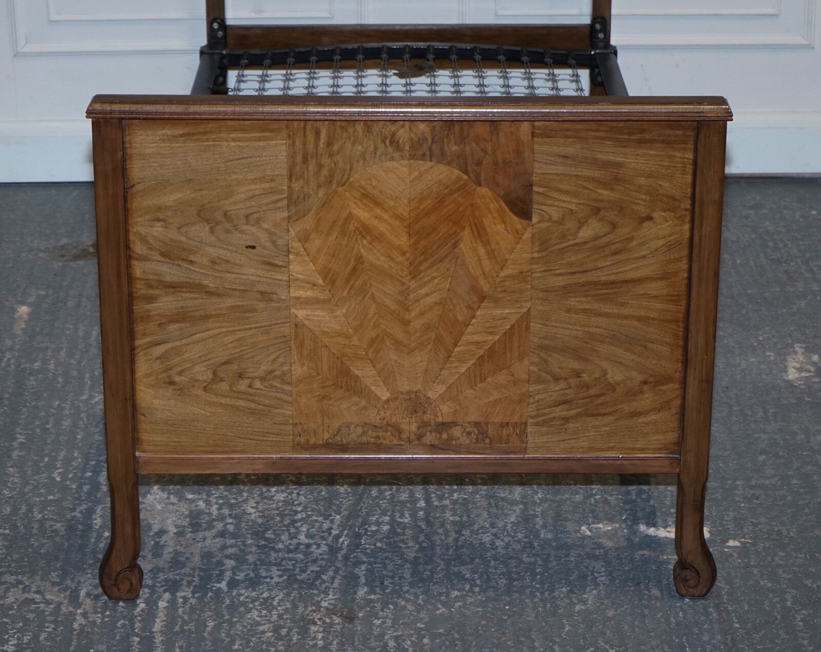 ART DECO BURR WALNUT DECORATIVE INLAID PANELS SINGLE BED (1/2)