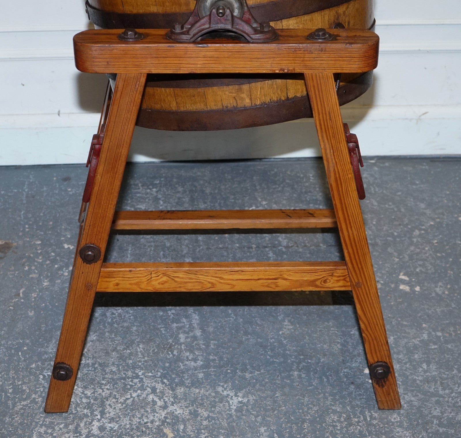 ANTIQUE VICTORIAN CIRCA 1885 ENGLISH G. LLEWELLIN & SONS BUTTER CHURN