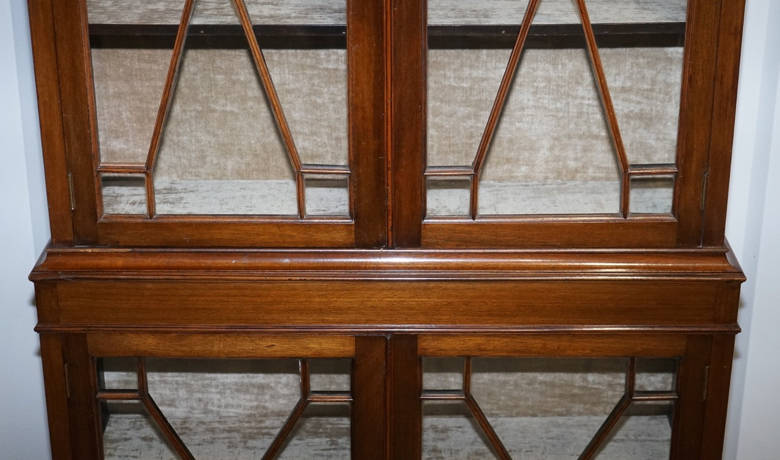 ENGLISH 19TH CENTRY GLAZED DISPLAY CURIO CABINET WITH FIXED SHELVES