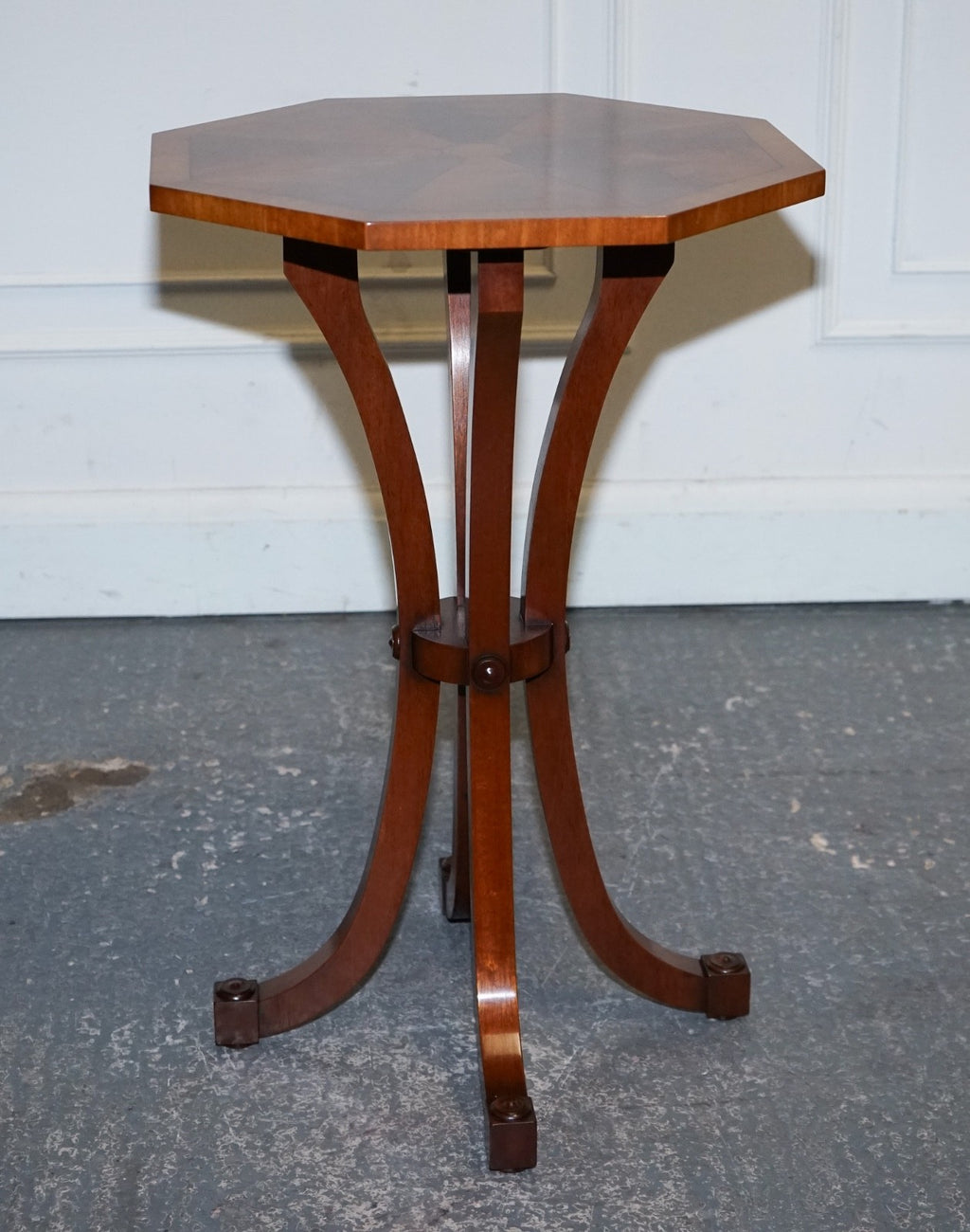 FINE VINTAGE ART DECO STYLE OCTAGONAL SIDE END WINE TABLE