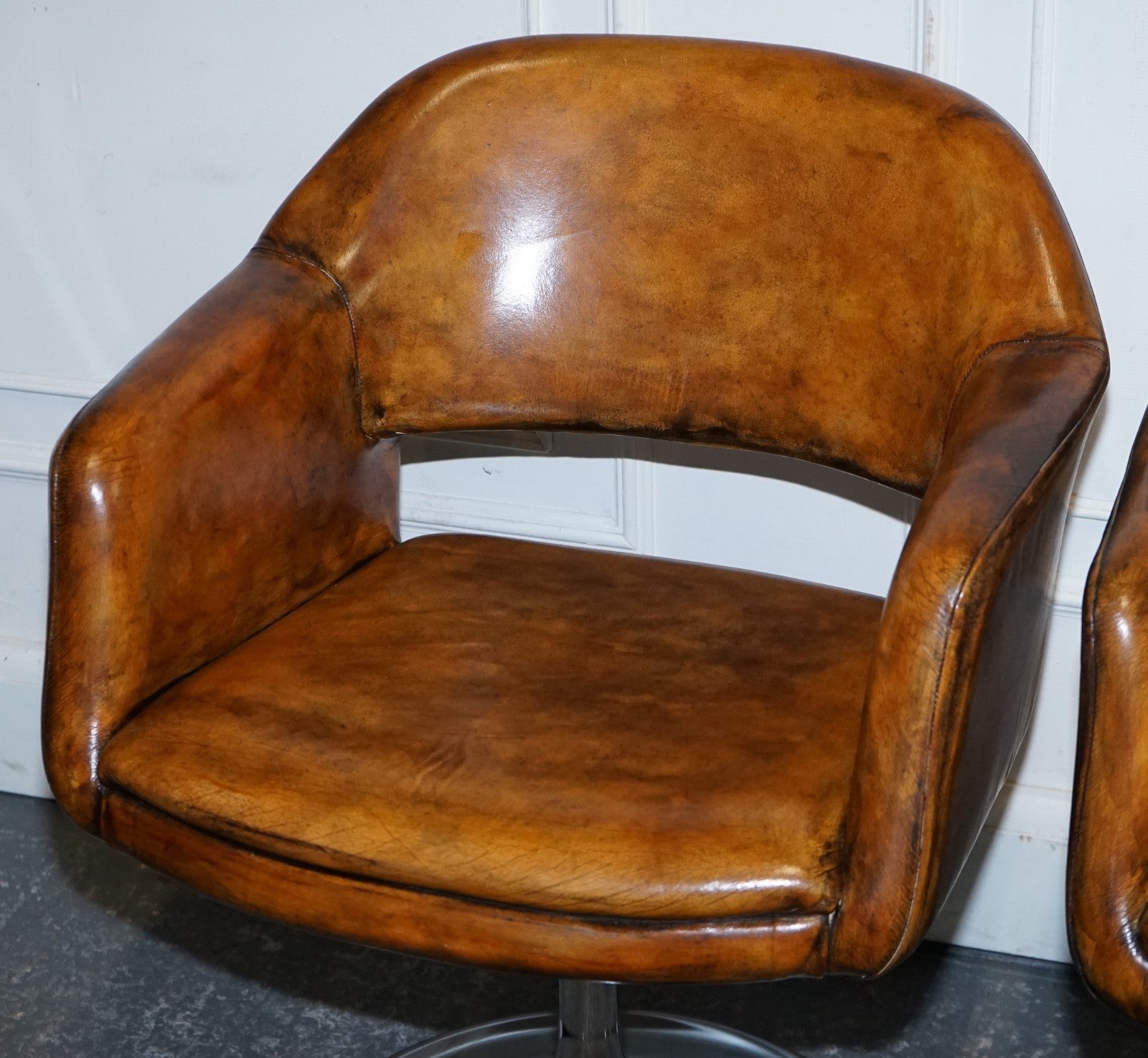 SET OF FOUR RESTORED HAND DYED LEATHER LARGO JOHANSON DESIGN SWIVEL ARMCHAIRS