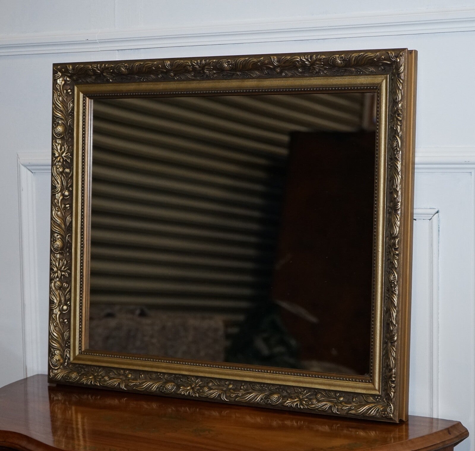 LOVELY VINTAGE GOLD ORNATE BEVELLED WALL MIRROR