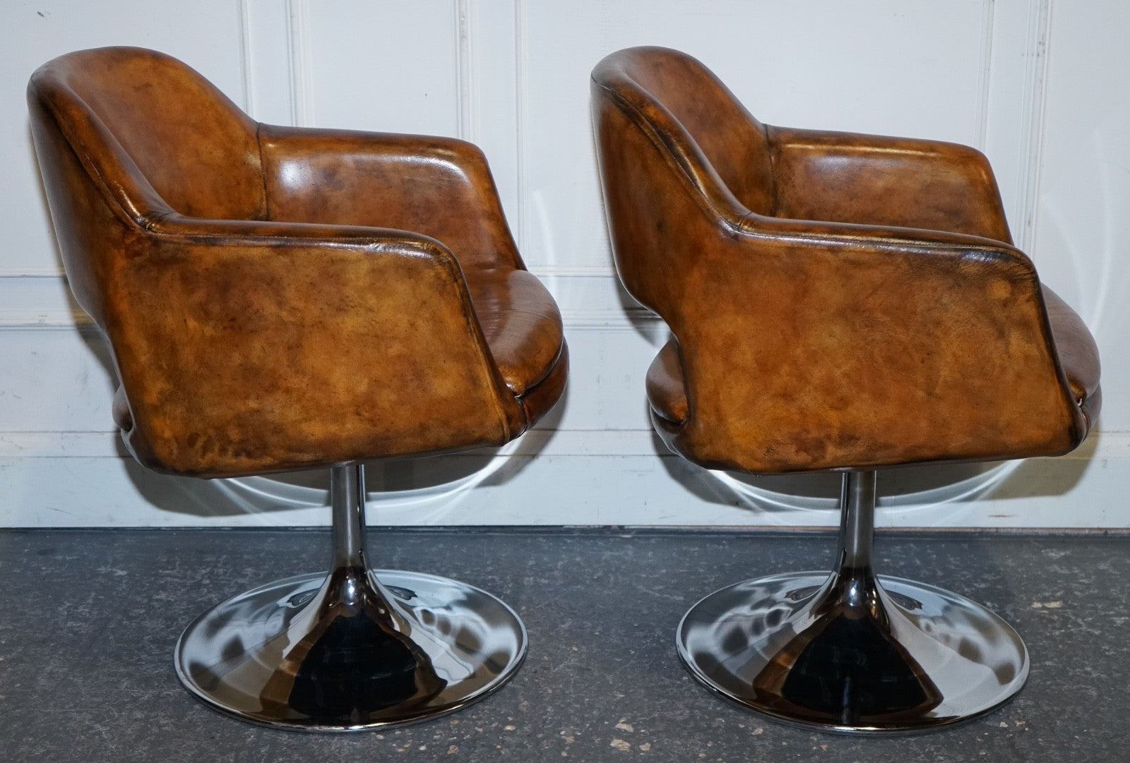 SET OF FOUR RESTORED HAND DYED LEATHER LARGO JOHANSON DESIGN SWIVEL ARMCHAIRS