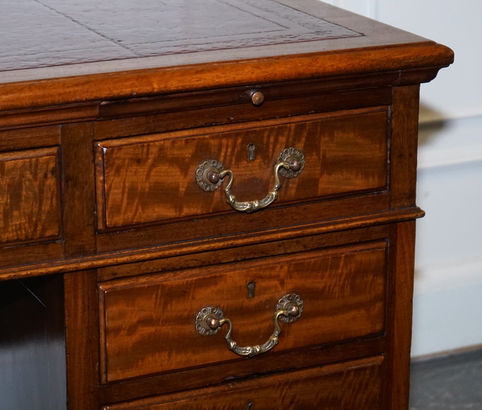 ANTIQUE RESTORED HOBBS & CO LONDON TWIN PEDESTAL DESK HAND DYED RED LEATHER TOP
