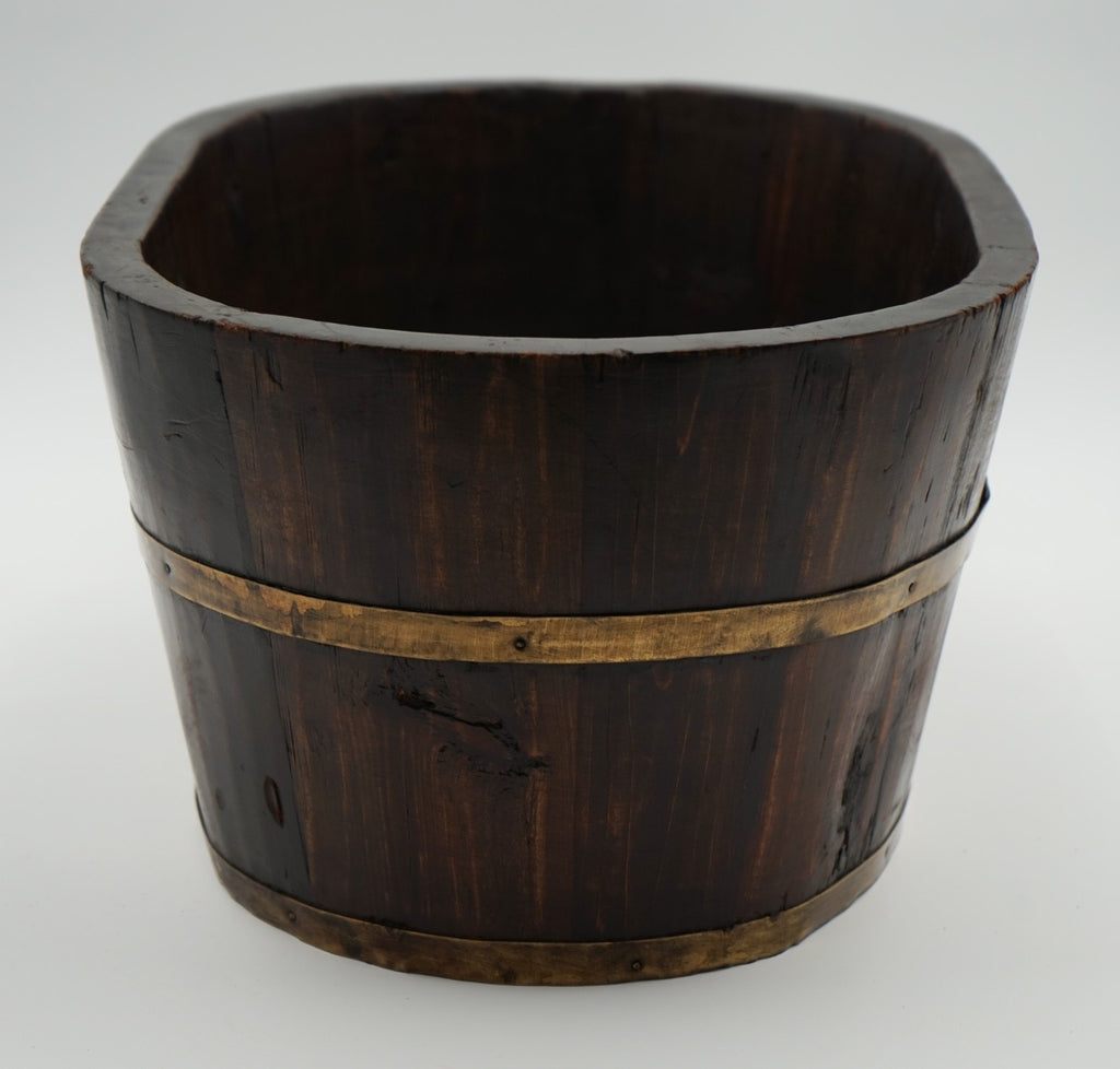 ANTIQUE ENGLISH OAK PLANTER OR CHAMPAGNE COOLER BUCKET WITH BRASS TRIM