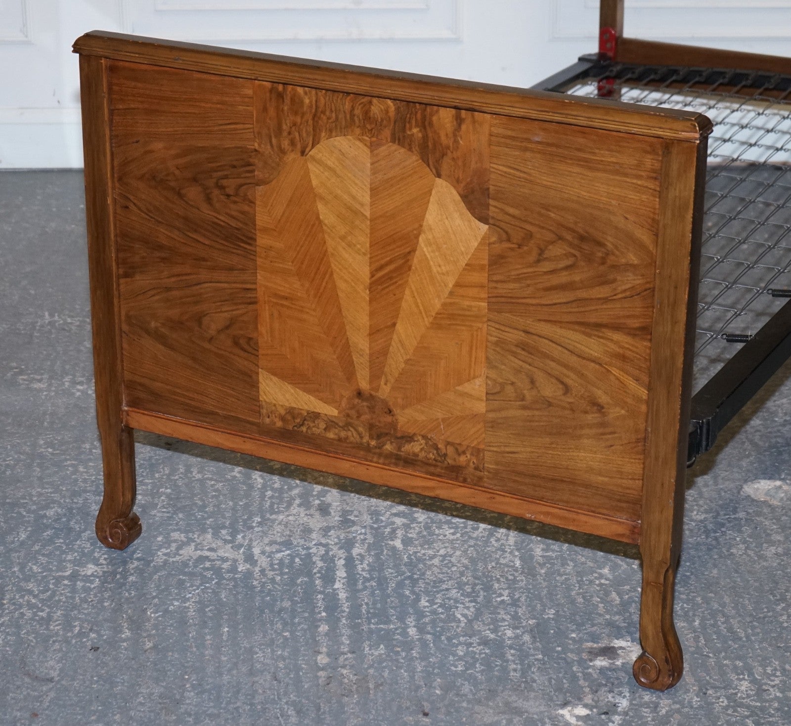 ART DECO BURR WALNUT DECORATIVE INLAID PANELS SINGLE BED (2/2)