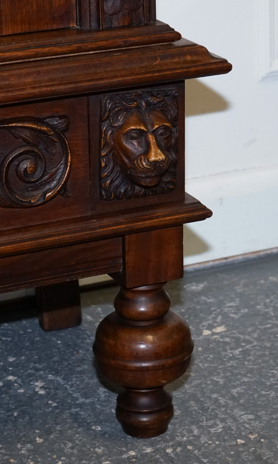 19TH CENTURY RENAISSANCE STYLE FRENCH CARVED WALNUT CABINET WITH SHELVES