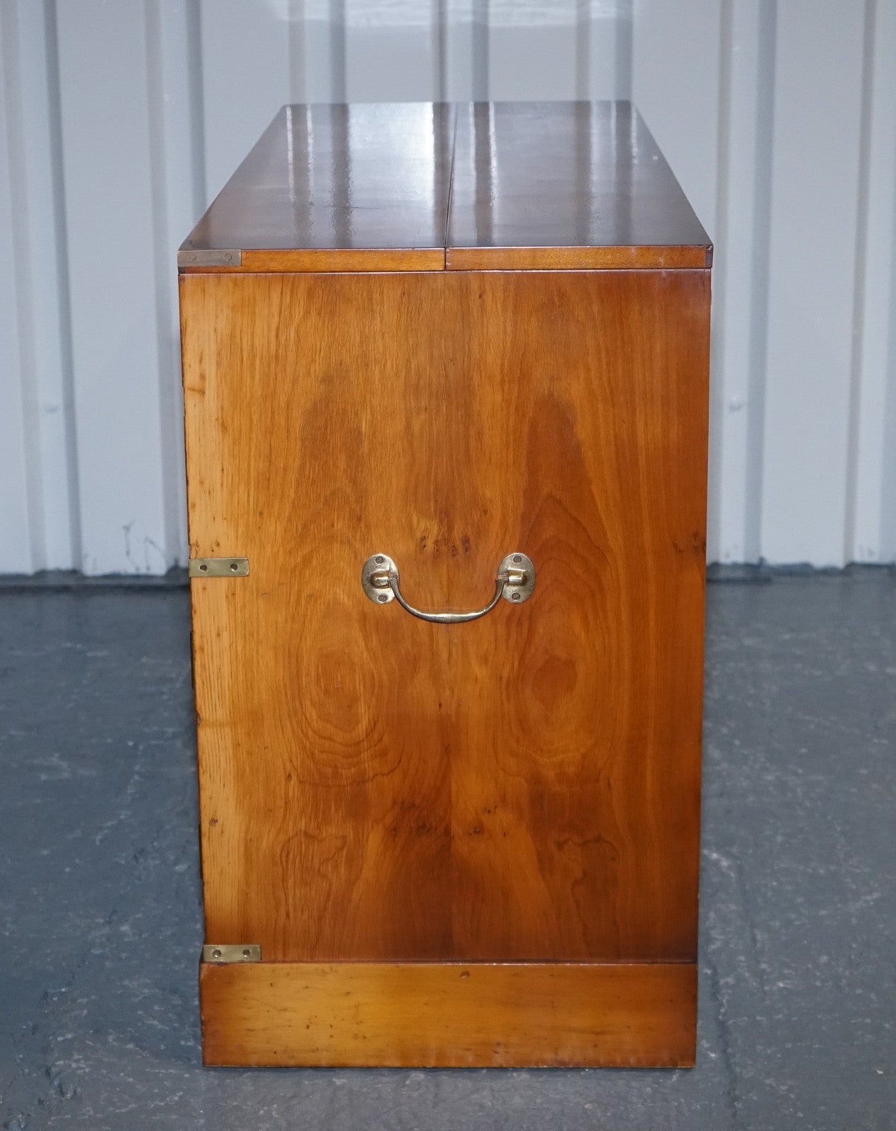 VINTAGE RECORD PLAYER CABINET HIDDEN INSIDE MILITARY CAMPAIGN CHEST OF DRAWERS