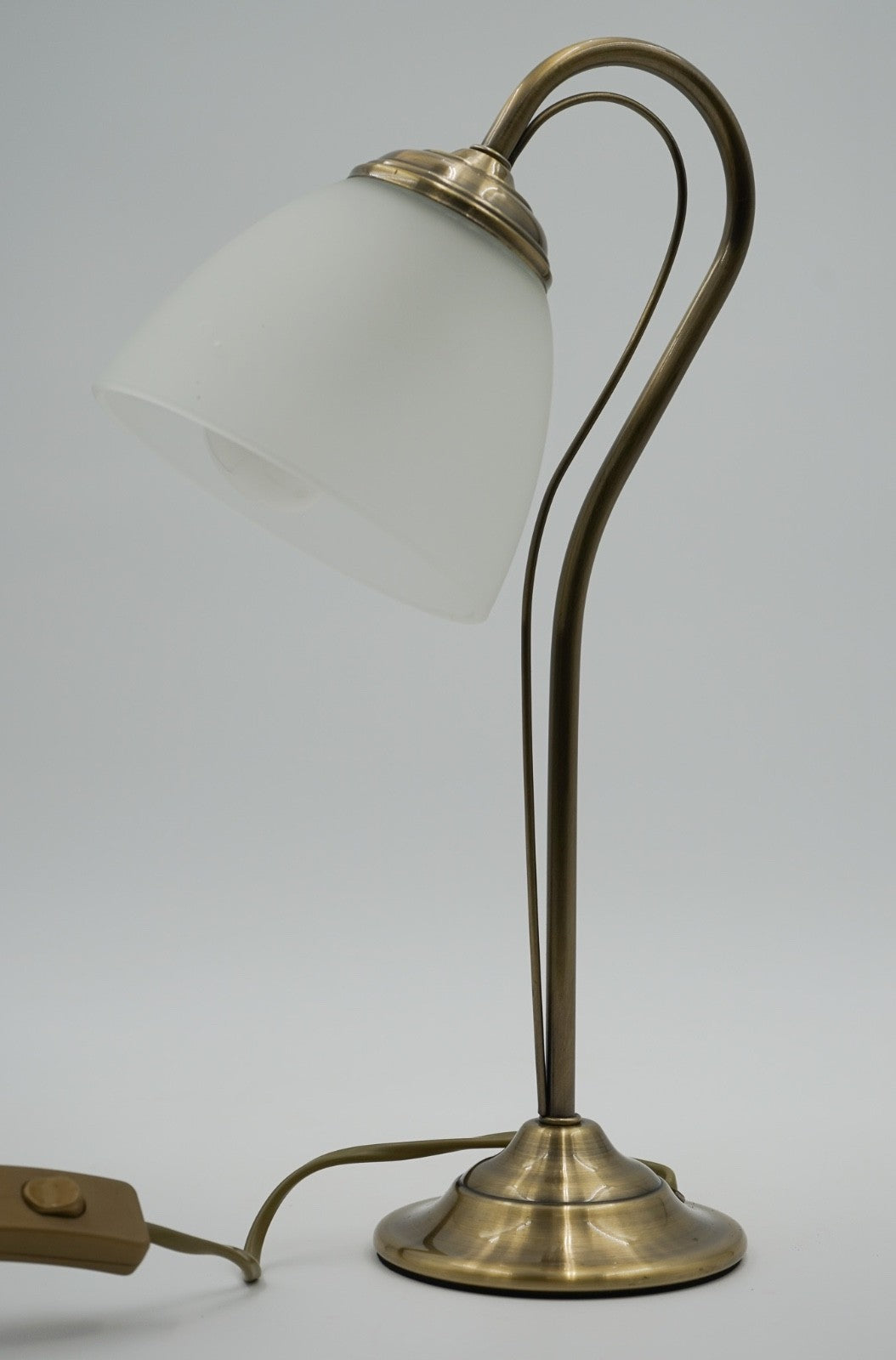 VINTAGE BRASS TABLE OR DESK LAMP WITH LIGHT SWITCH