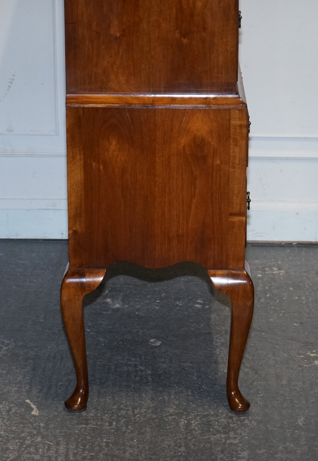ANTIQUE GEORGIAN STYLE BURR WALNUT CHEST ON STAND WITH QUEEN ANNE LEGS