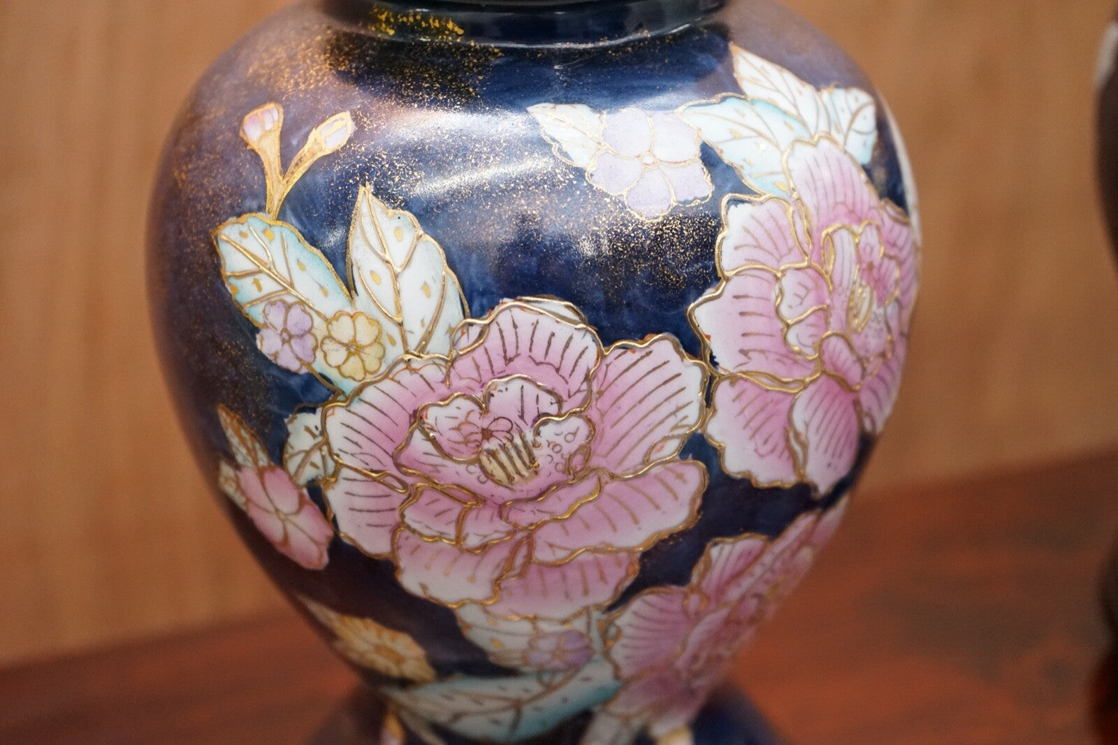 NAVY BLUE LAMP STAND WITH FLORAL ARTWORK