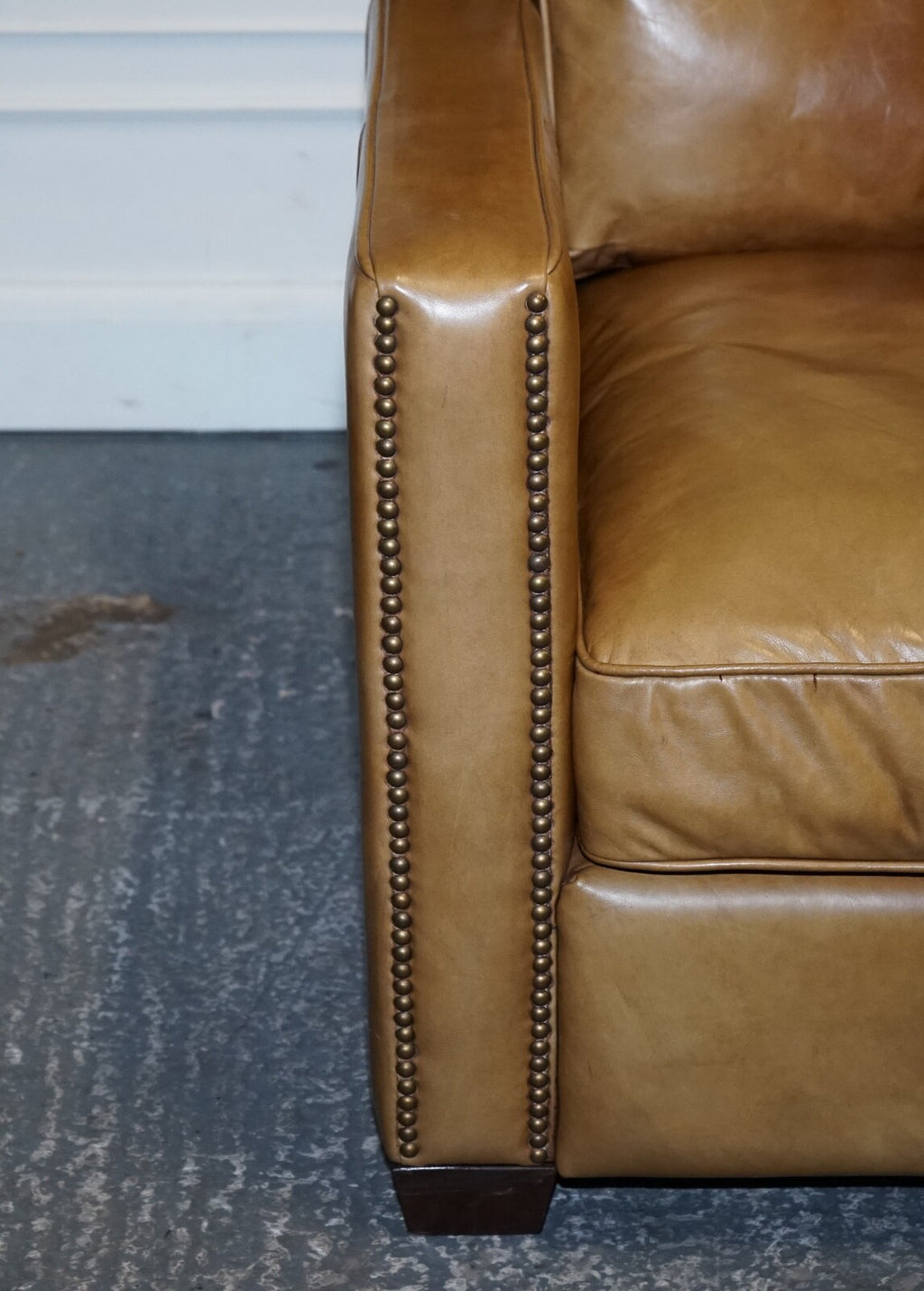 TIMOTHY OULTON HALO TWO SEATER VISCOUNT TAN LEATHER SOFA (1/2)