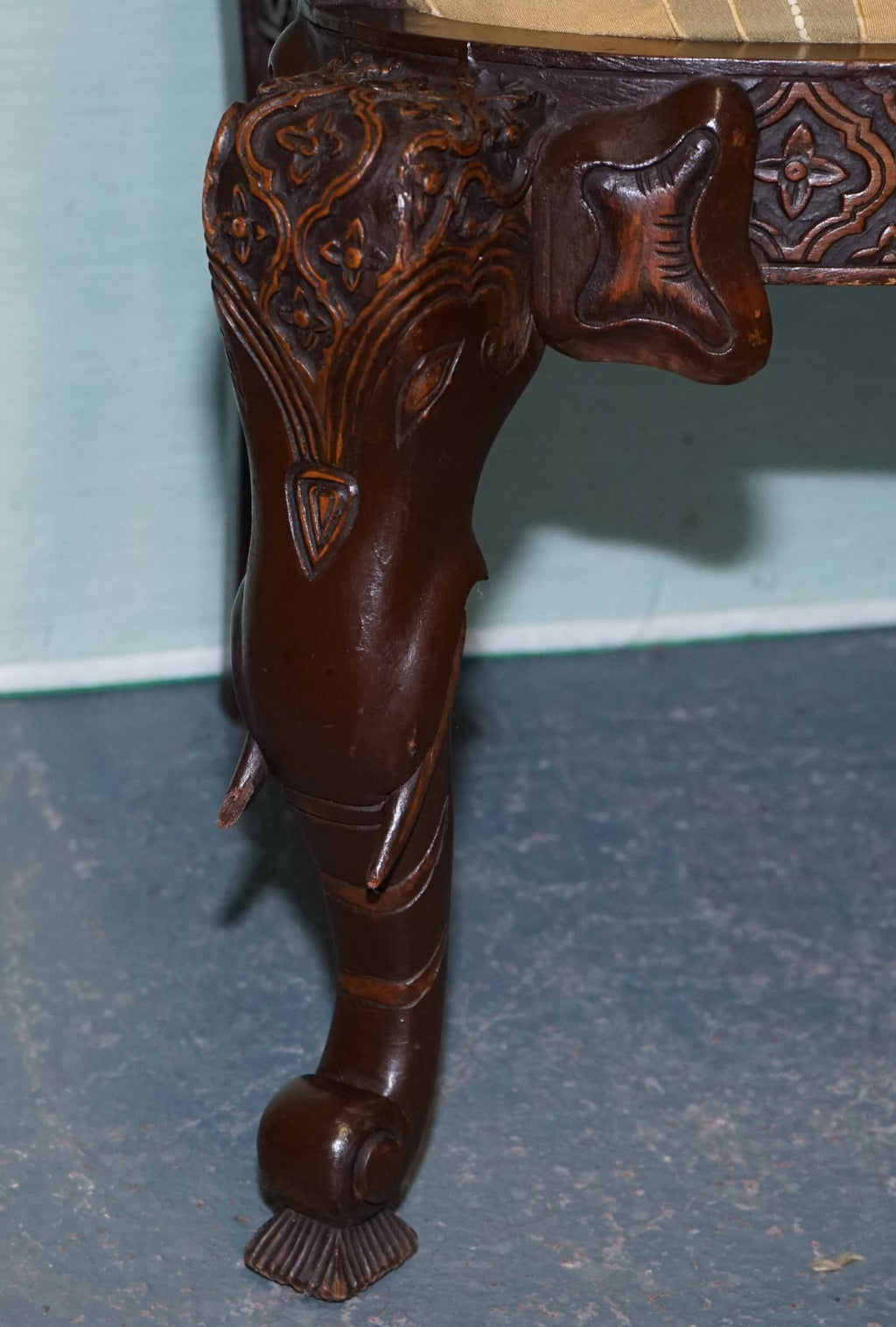 ANGLO INDIAN WOODEN HEAVILY CARVED ELEPHANT DETAIL SINGLE CAVER ARMCHAIR