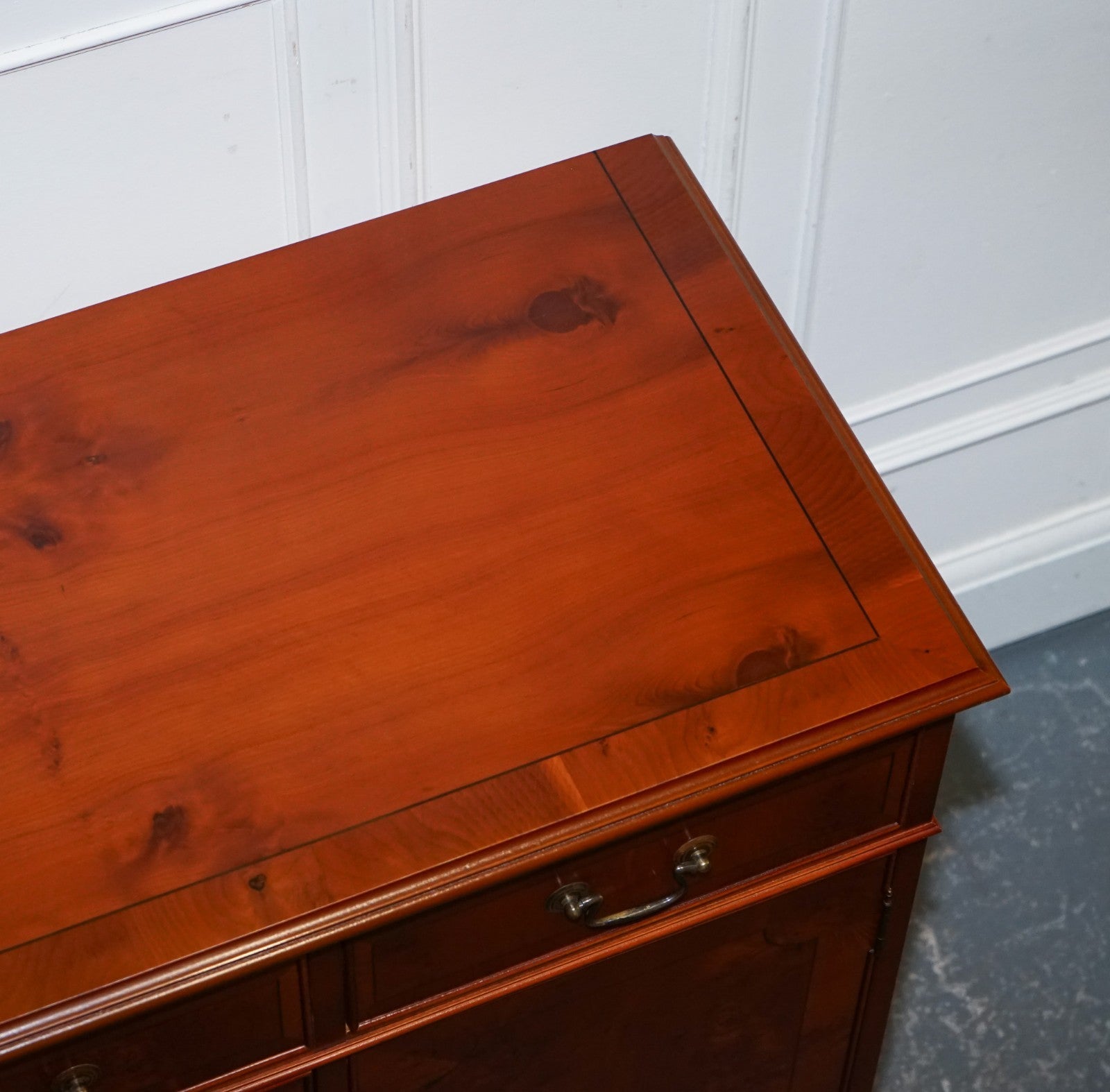 VINTAGE BURR YEW WOOD SIDEBOARD WITH FOUR CUPBOARDS & DRAWERS